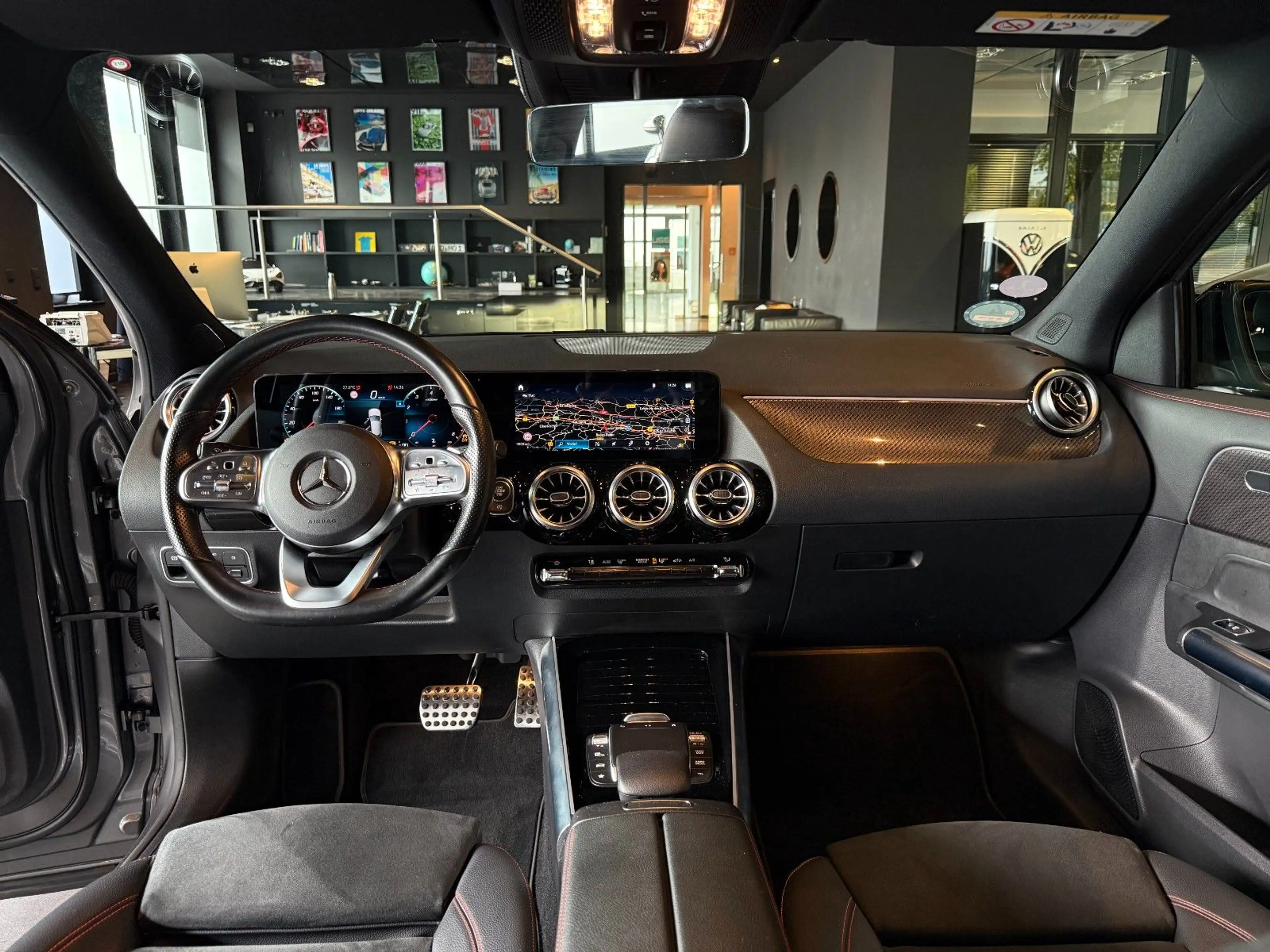 Mercedes-Benz GLA 200 4Matic AMG-Line*Pano*MBUX*Carbon*Kamera — photo 15