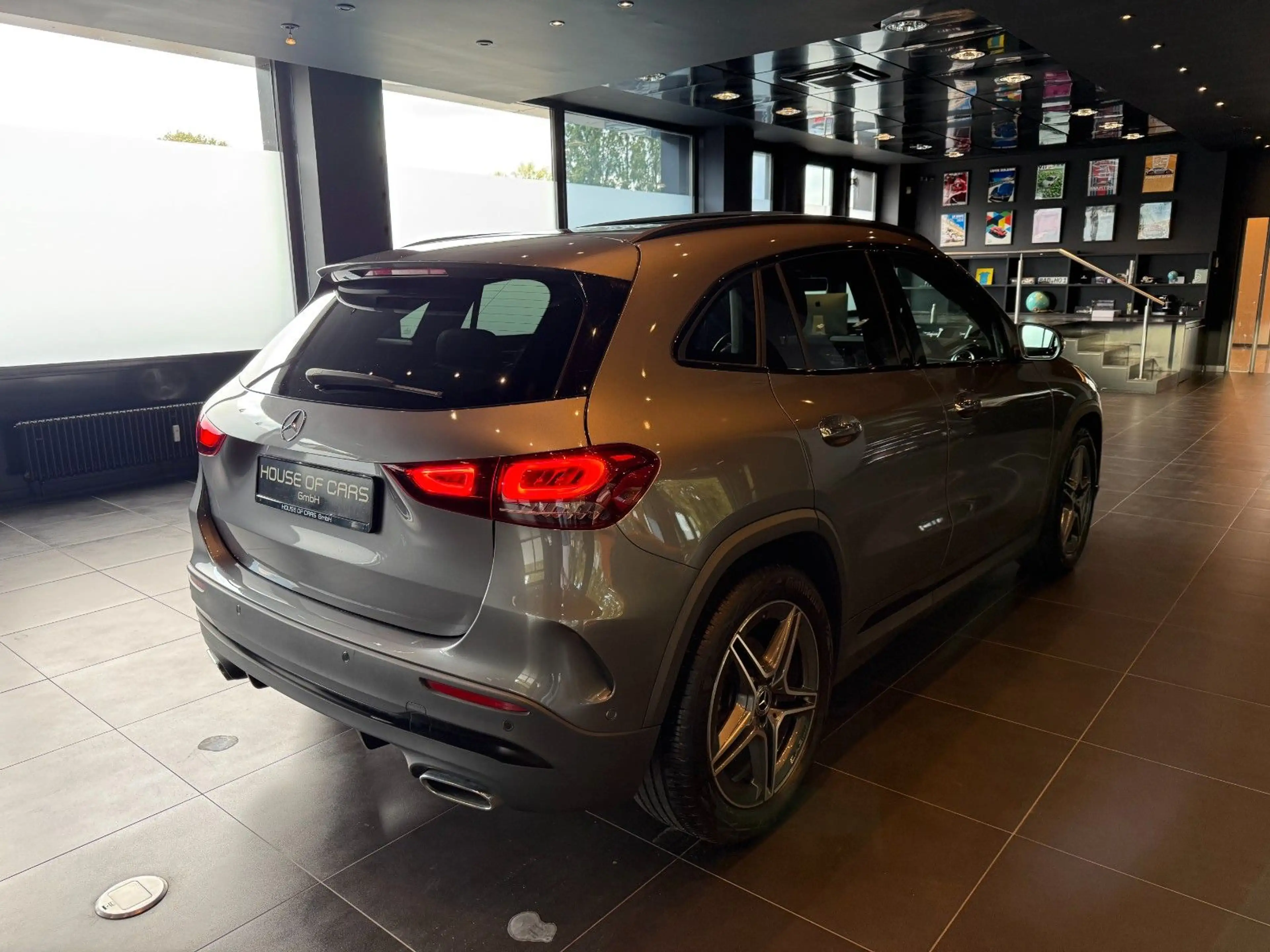 Mercedes-Benz GLA 200 4Matic AMG-Line*Pano*MBUX*Carbon*Kamera — photo 8