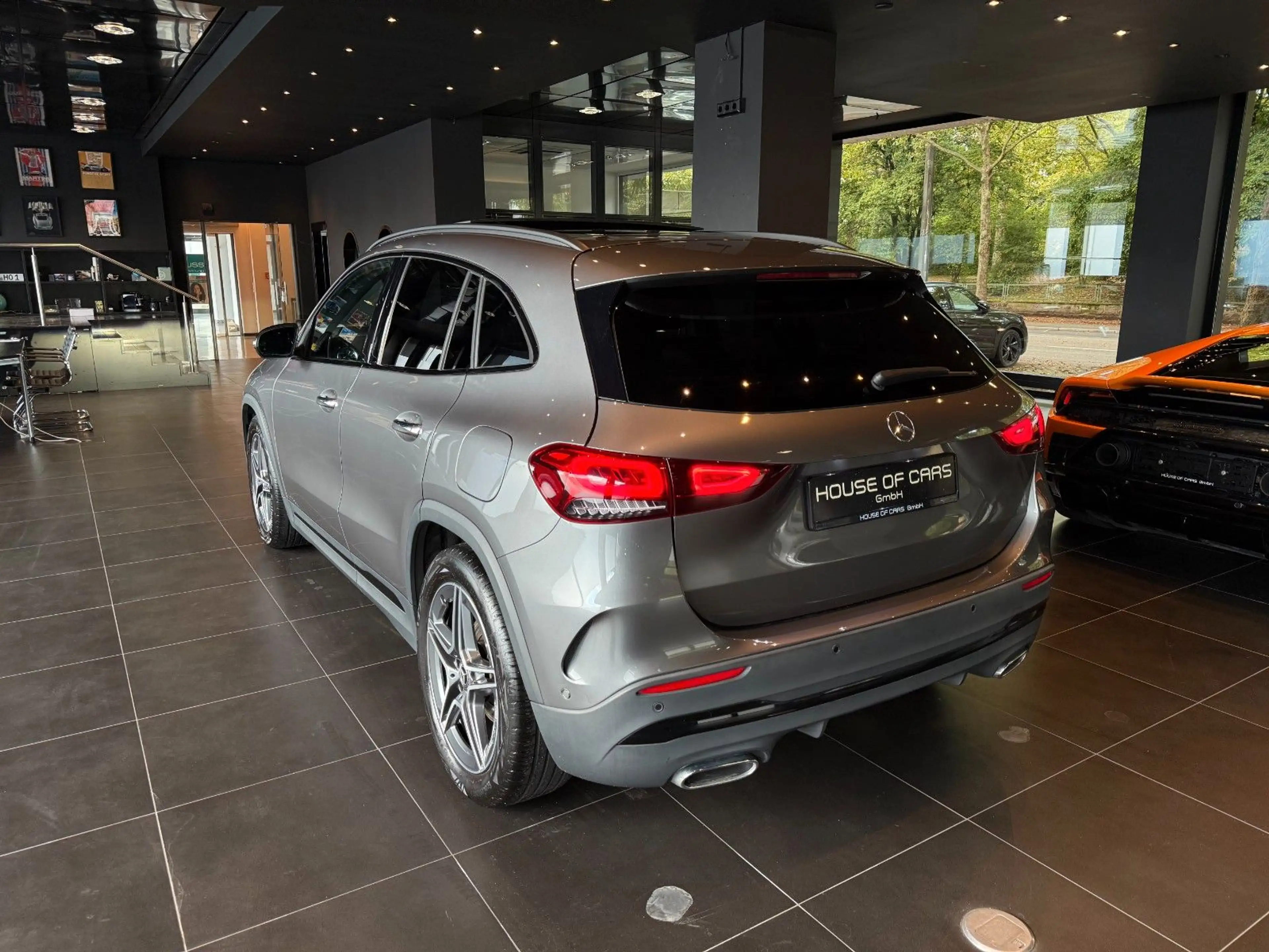 Mercedes-Benz GLA 200 4Matic AMG-Line*Pano*MBUX*Carbon*Kamera — photo 6