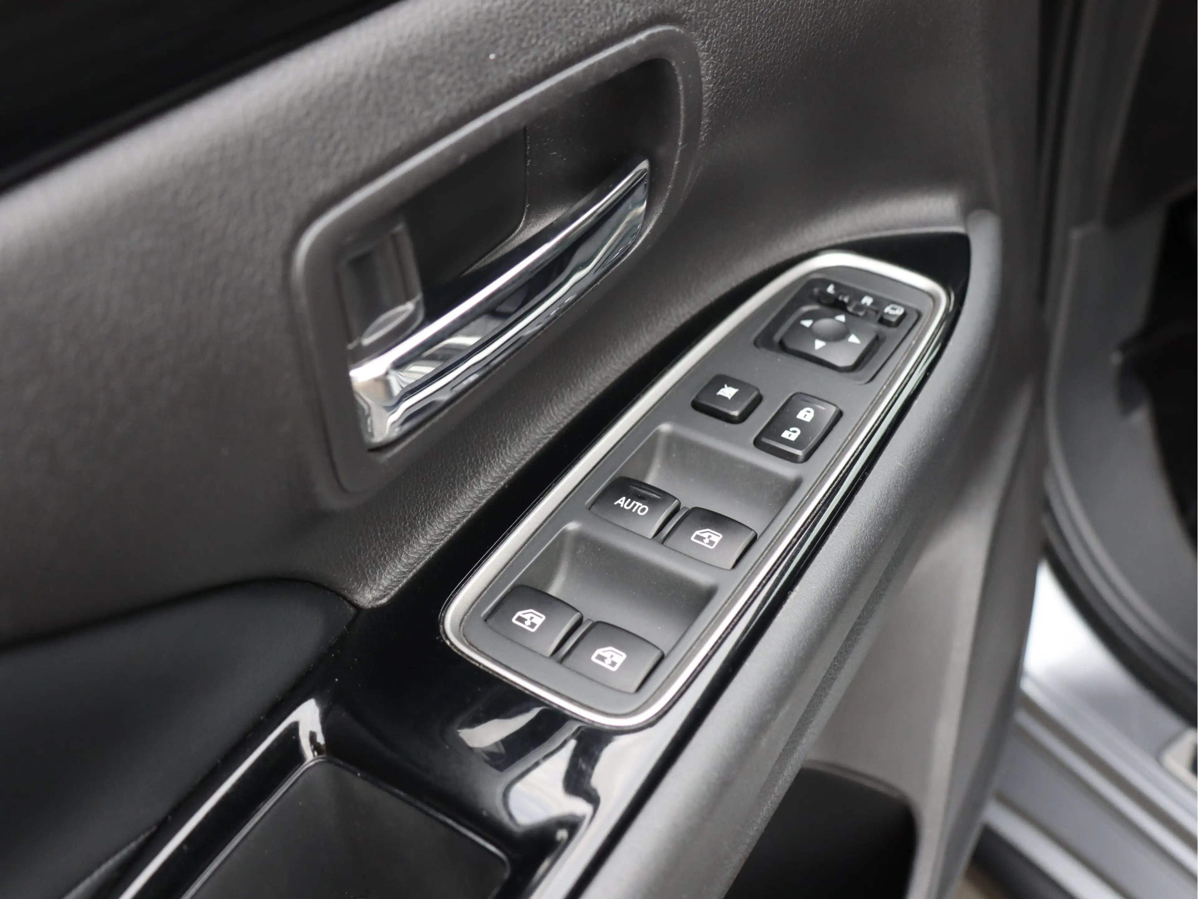 Mitsubishi Outlander 2.0 PHEV Executive Edition NL-auto | bullbar | 20 — photo 10
