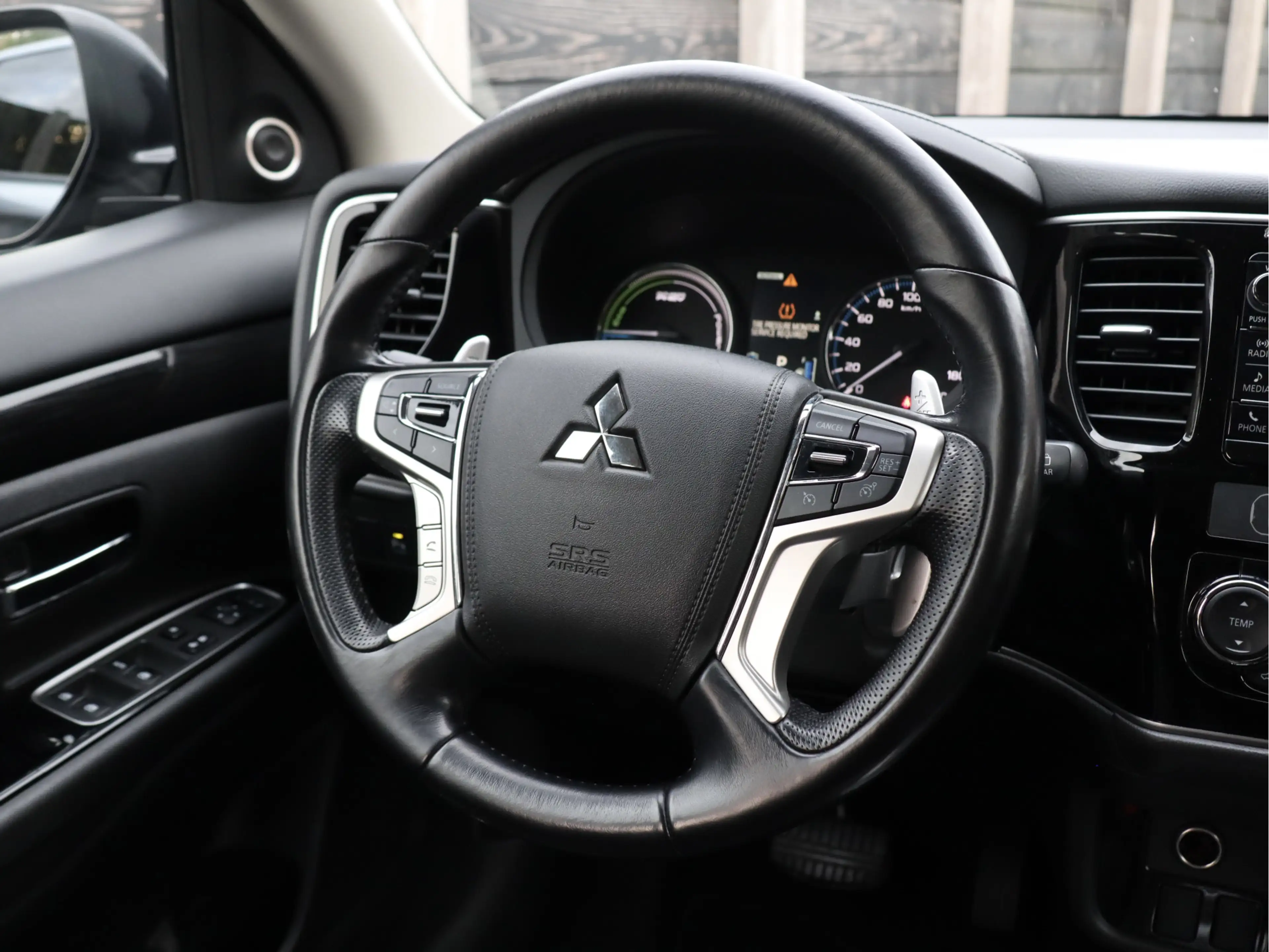 Mitsubishi Outlander 2.0 PHEV Executive Edition NL-auto | bullbar | 20 — photo 42