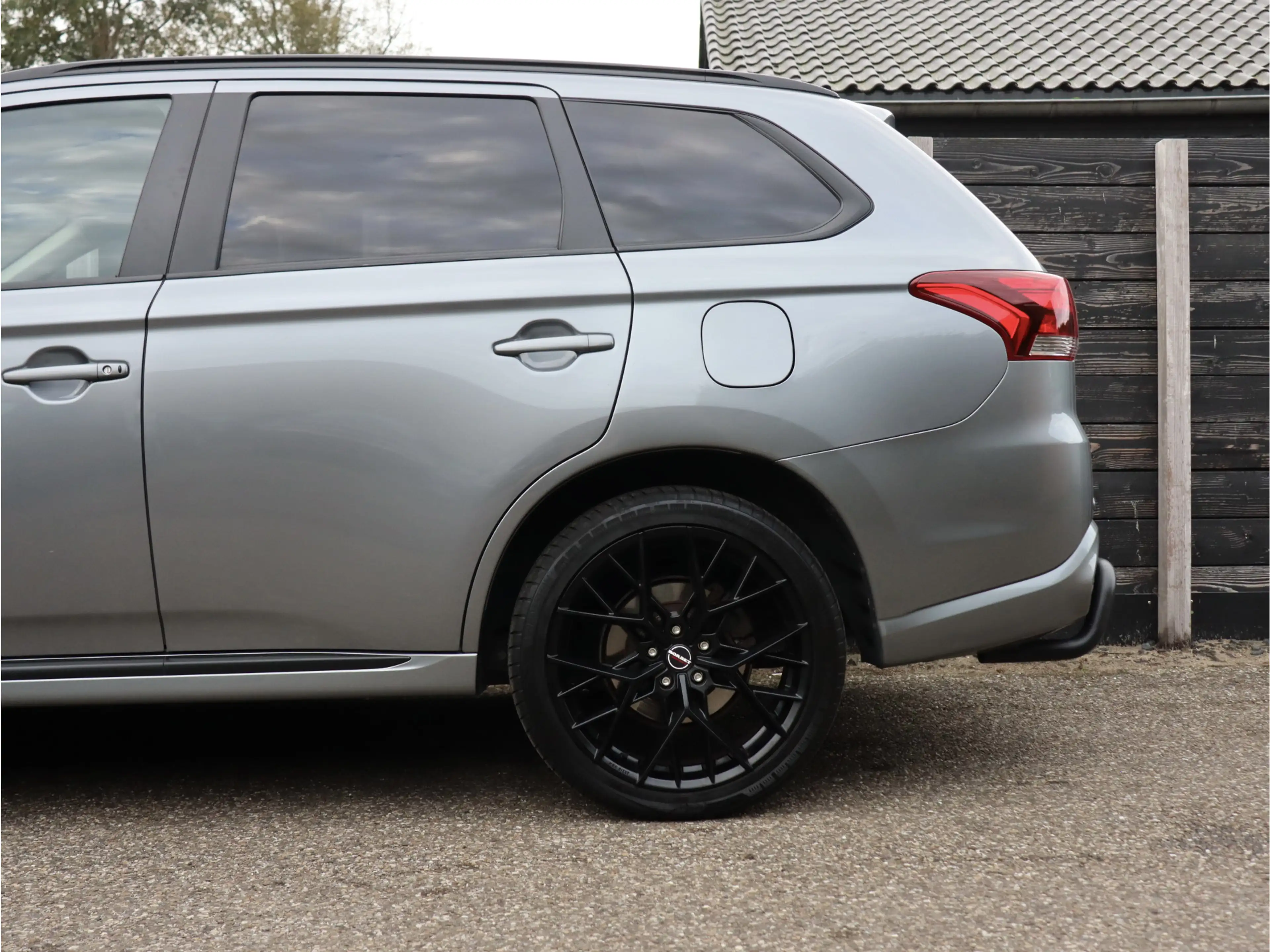 Mitsubishi Outlander 2.0 PHEV Executive Edition NL-auto | bullbar | 20 — photo 14