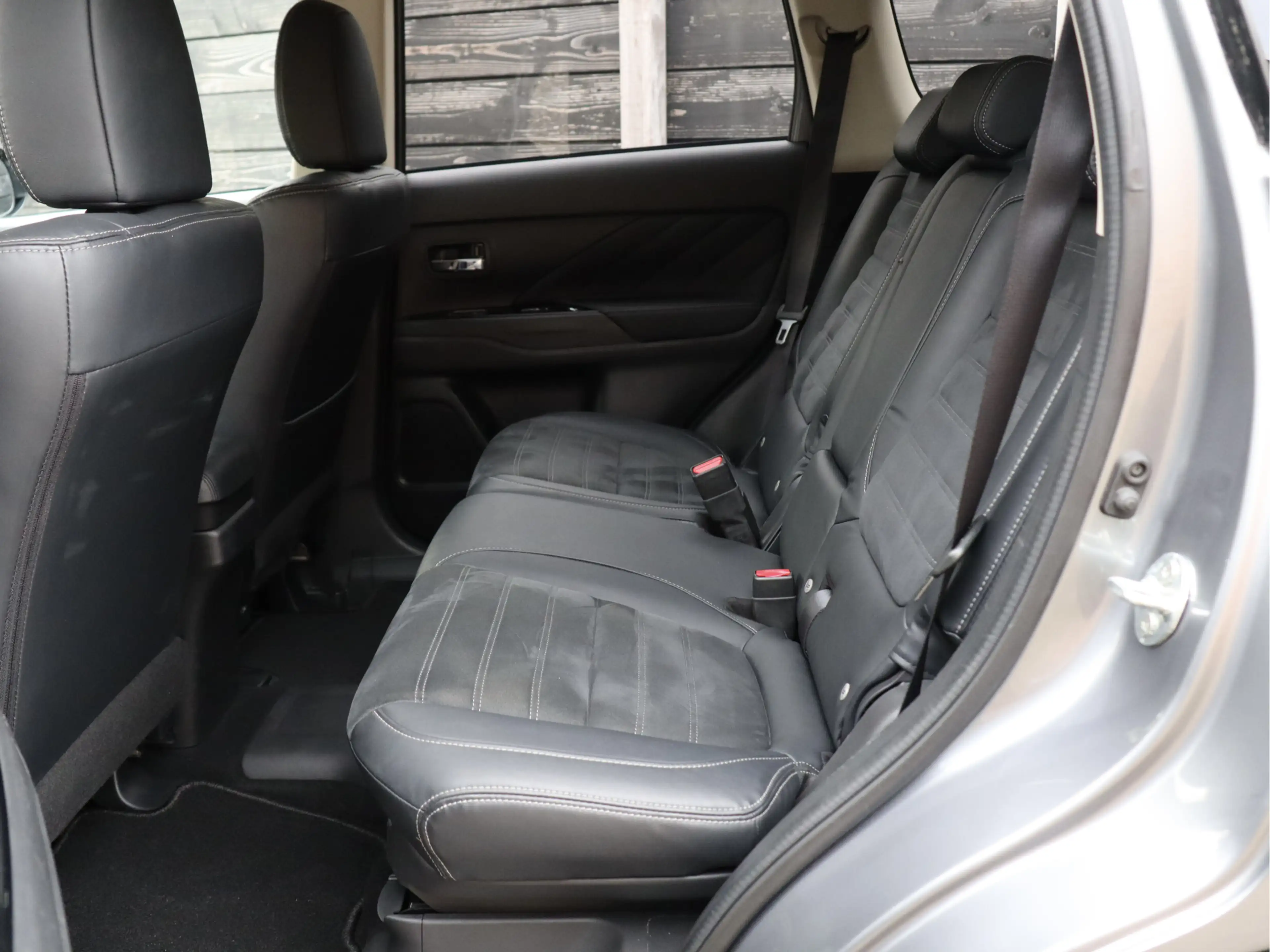 Mitsubishi Outlander 2.0 PHEV Executive Edition NL-auto | bullbar | 20 — photo 11