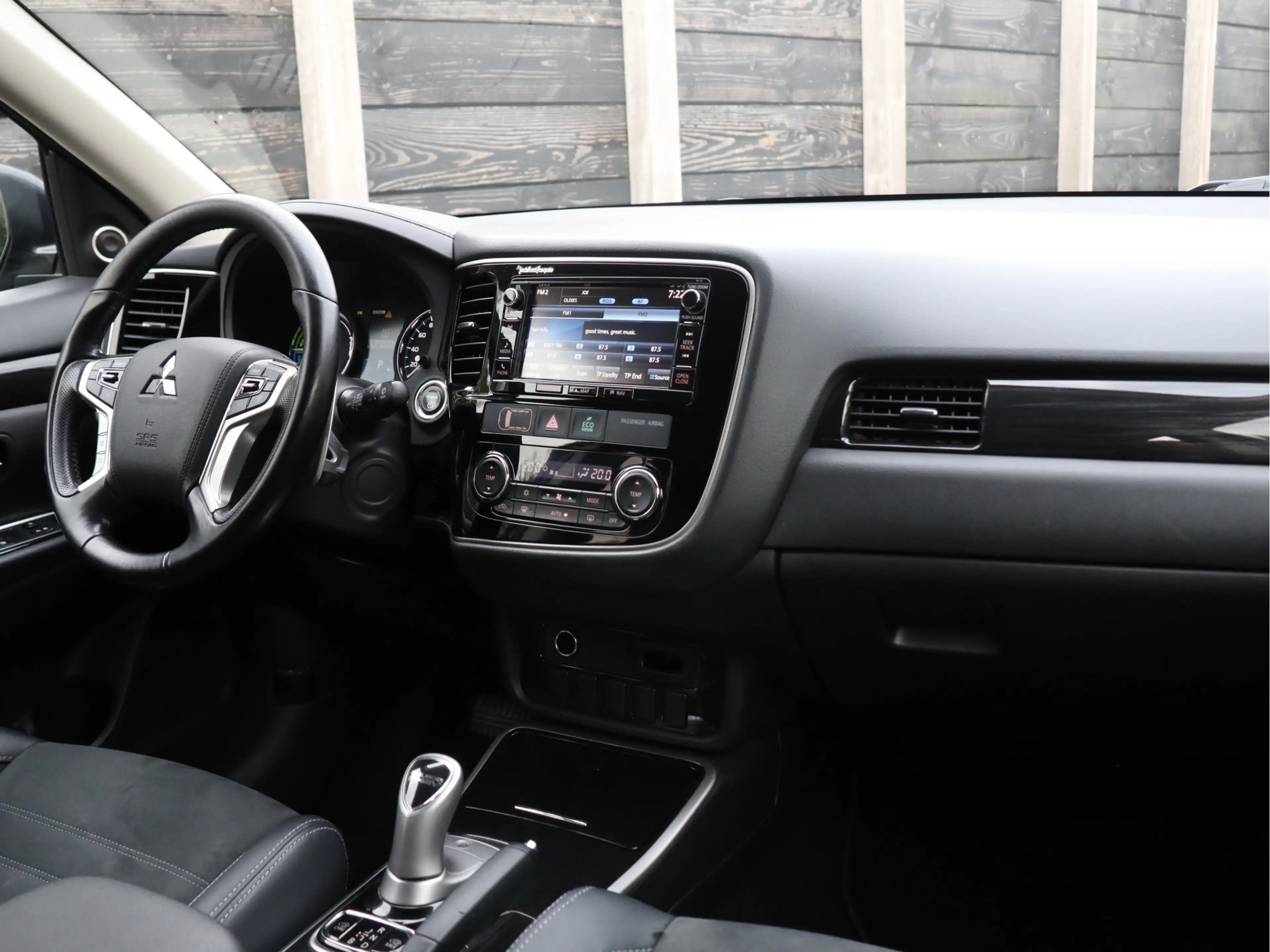 Mitsubishi Outlander 2.0 PHEV Executive Edition NL-auto | bullbar | 20 — photo 19