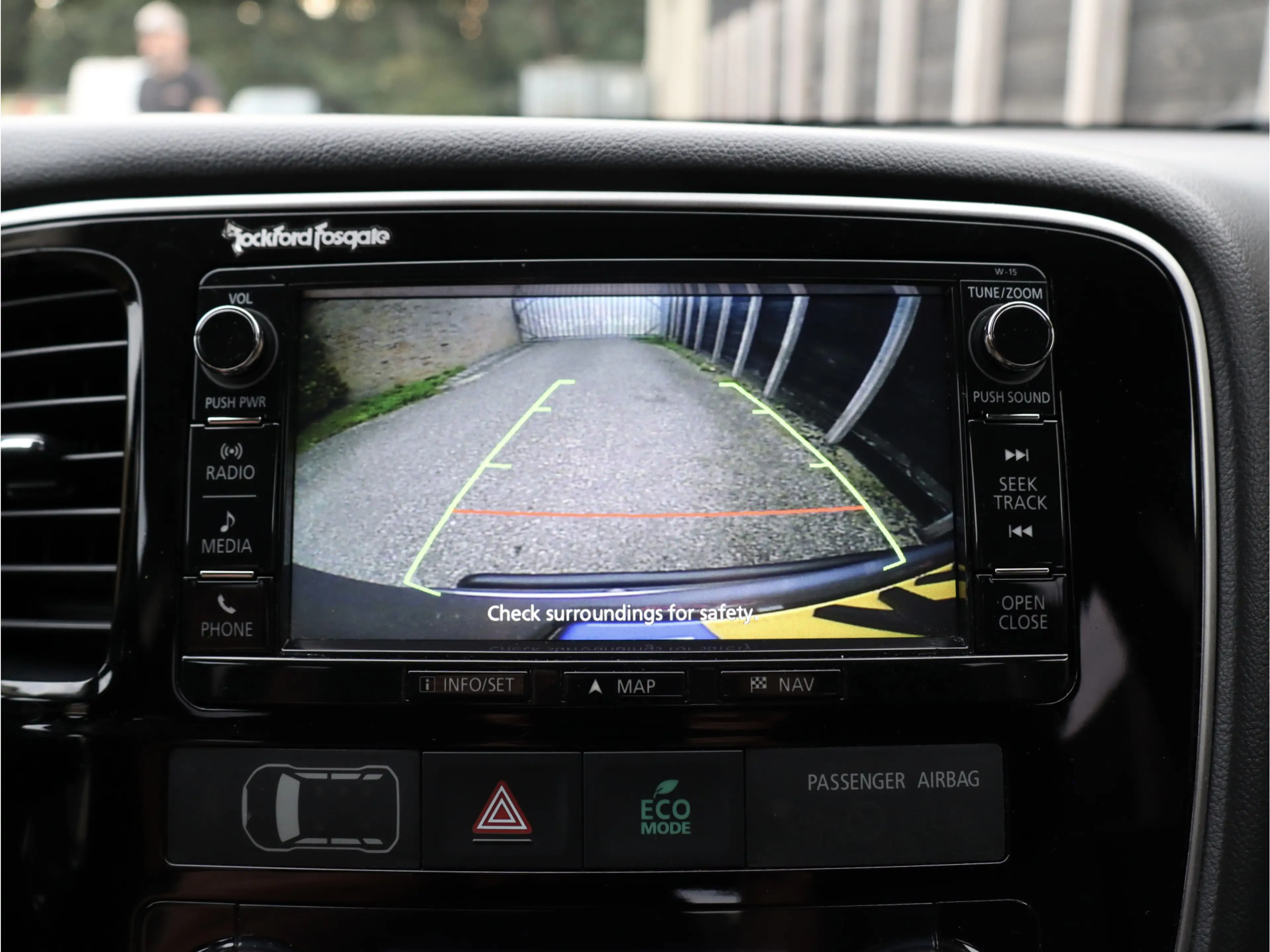 Mitsubishi Outlander 2.0 PHEV Executive Edition NL-auto | bullbar | 20 — photo 38