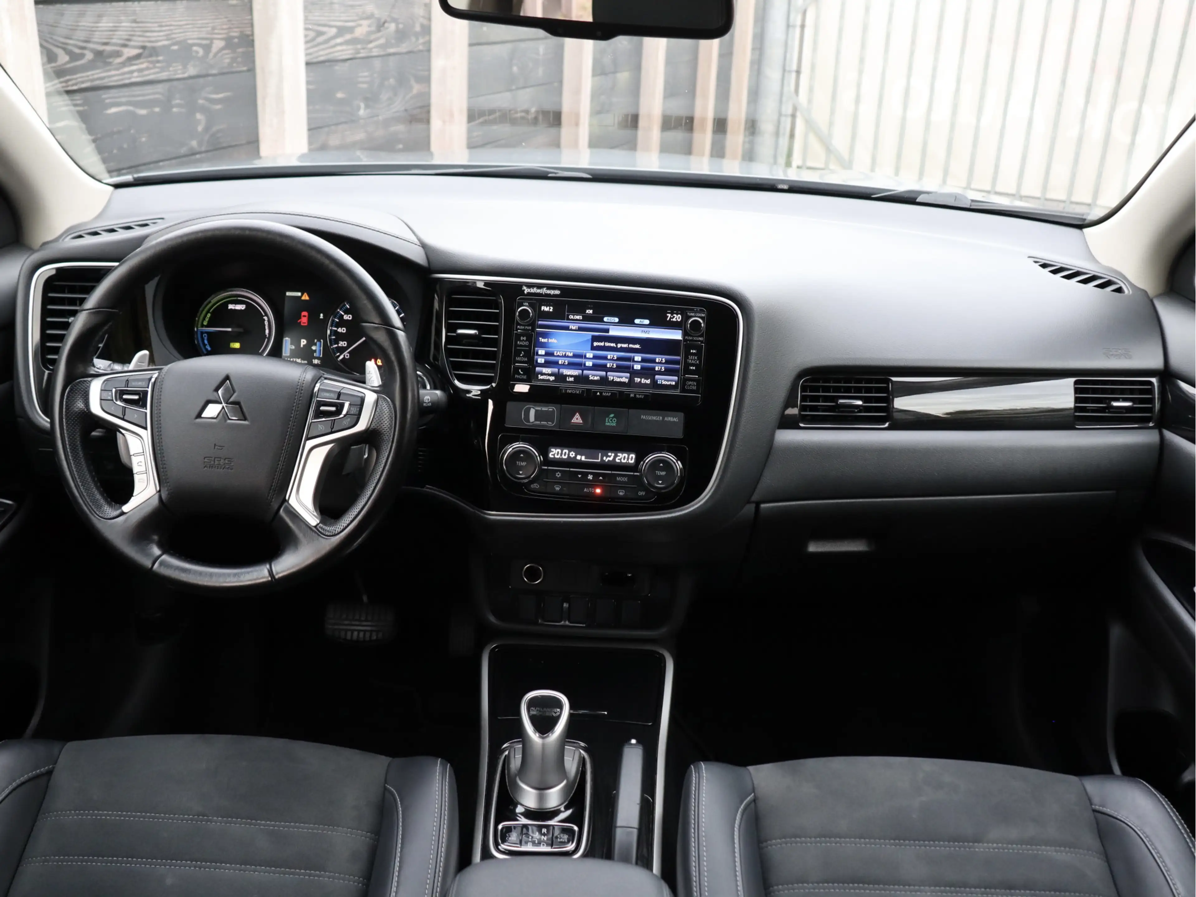 Mitsubishi Outlander 2.0 PHEV Executive Edition NL-auto | bullbar | 20 — photo 16