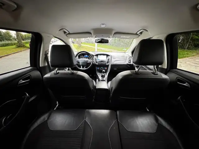 Ford Focus view 27