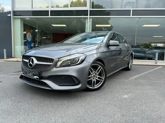 Mercedes-Benz A 180 AMG LINE / CAM / GPS / CARPLAY / ZETELVERWAMING
