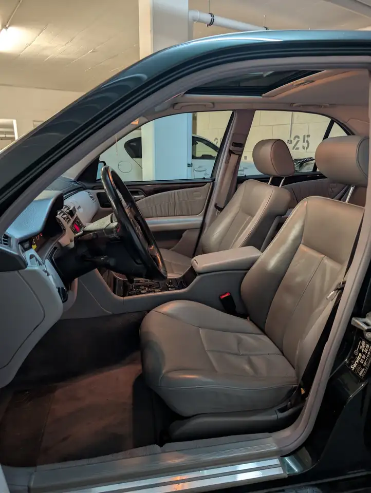Mercedes-Benz E 240 Avantgarde, foto 9