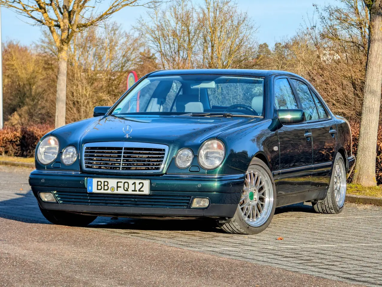 Mercedes-Benz E 240 Avantgarde, foto 1
