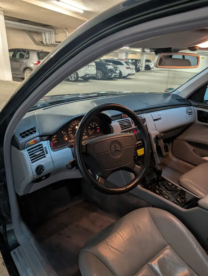 Mercedes-Benz E 240 Avantgarde, foto 8