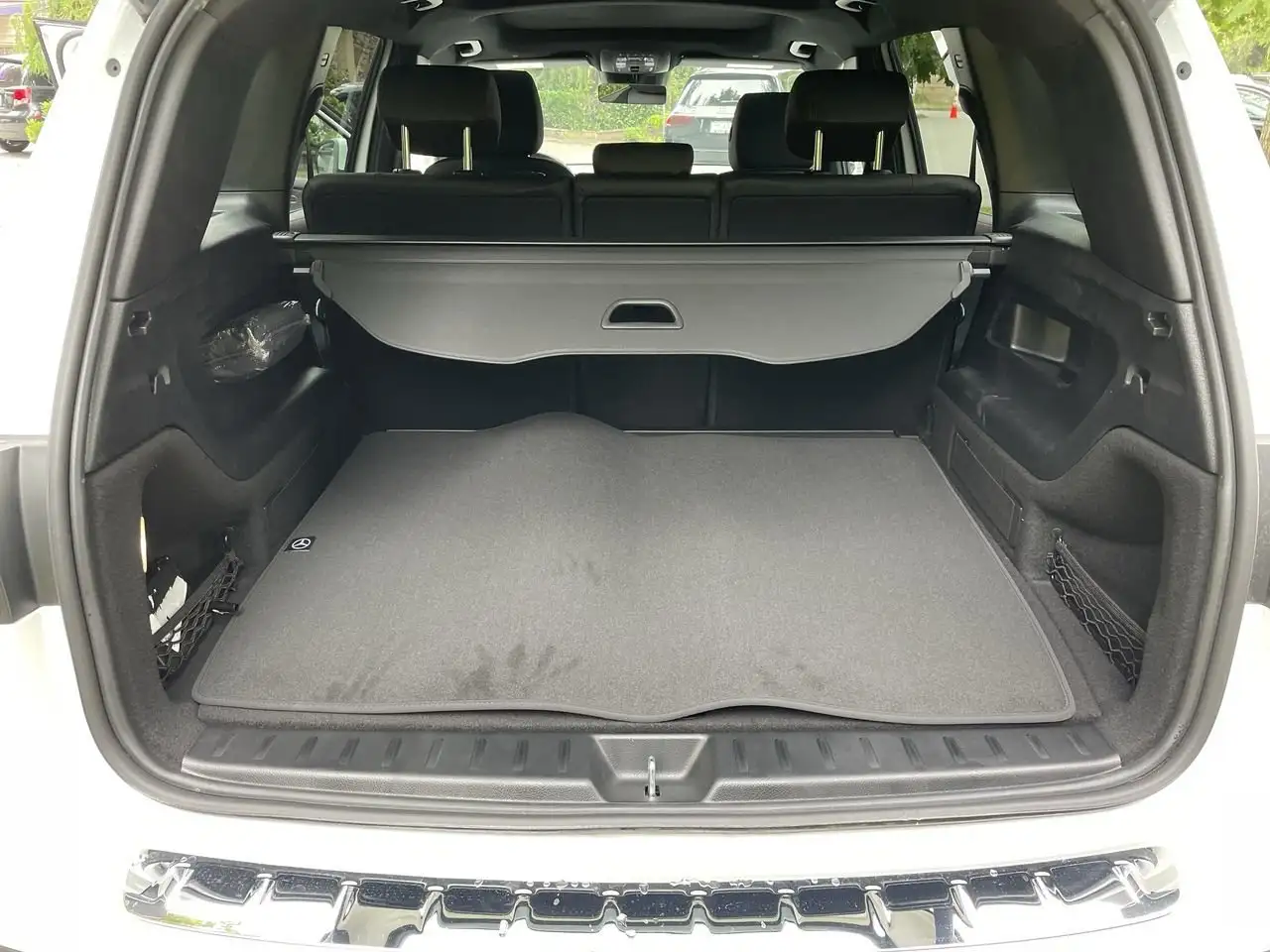 Mercedes-Benz GLB снимка Mercedes-Benz GLB