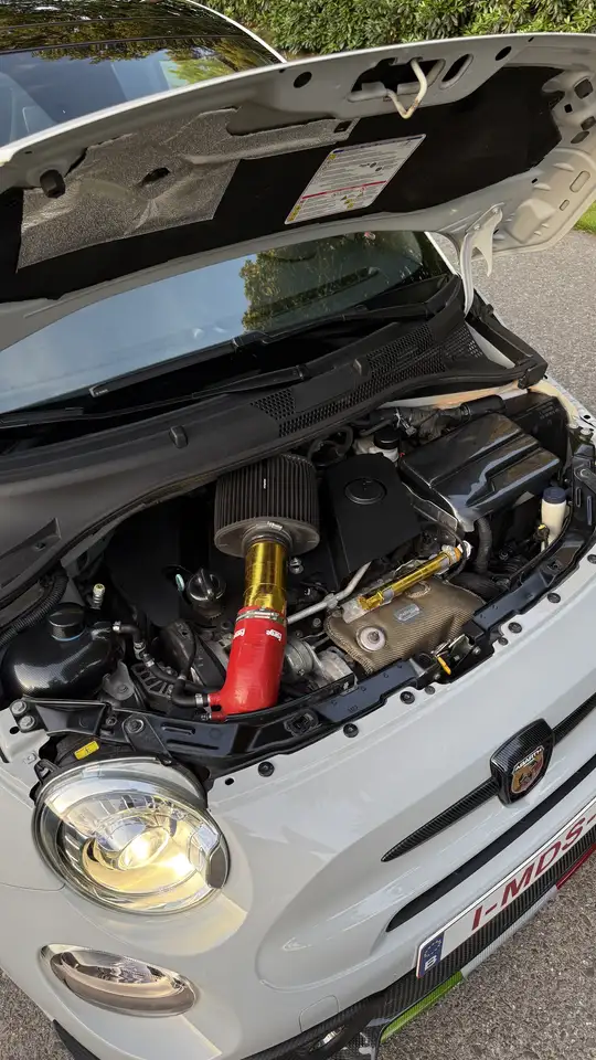 Abarth 695 2023
