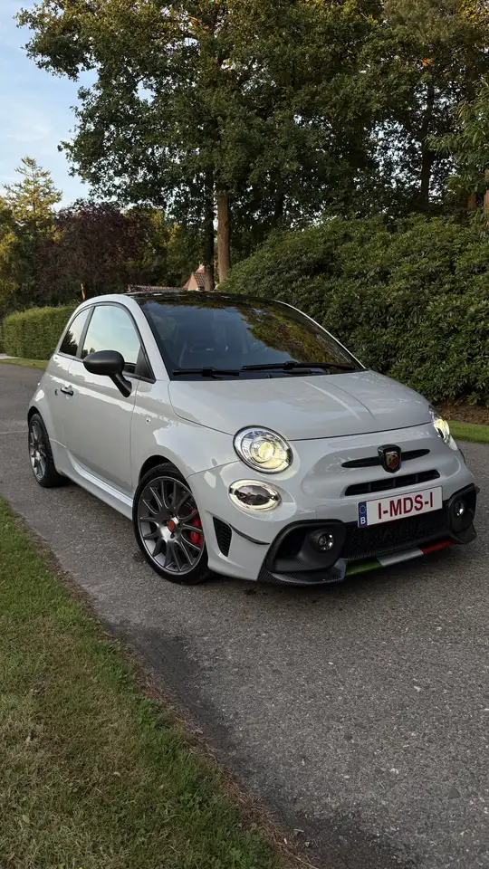 Abarth 695 2023