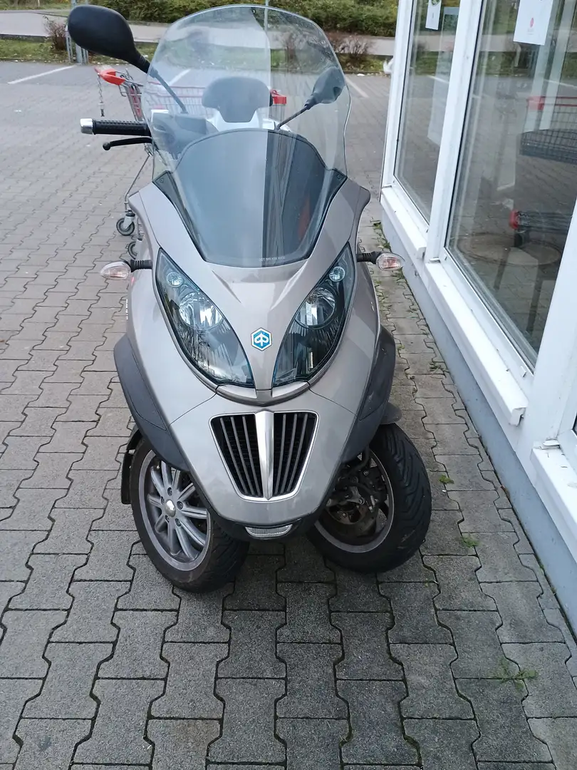 Piaggio MP3 LT 250 - 1