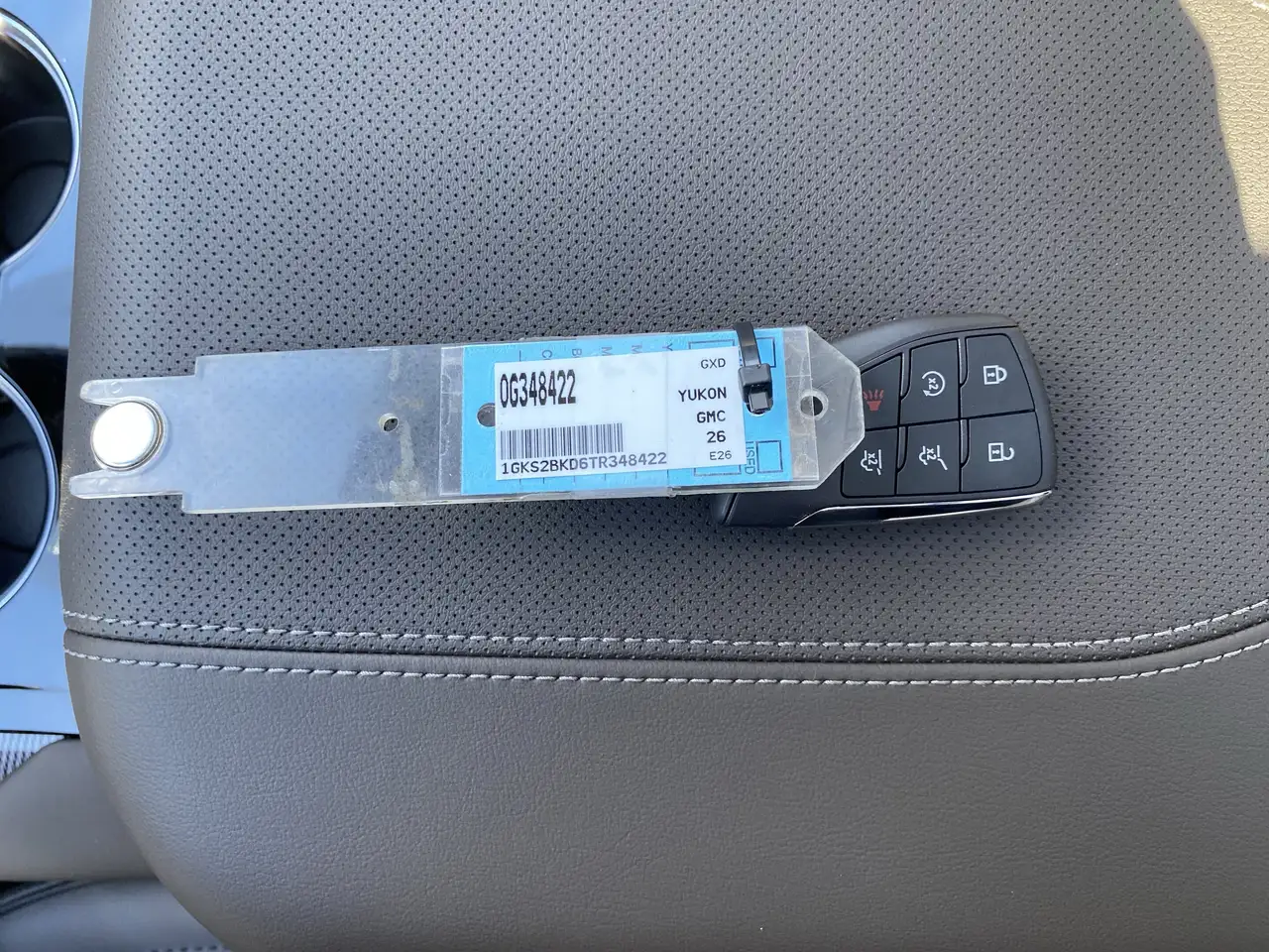 GMC Yukon снимка GMC Yukon