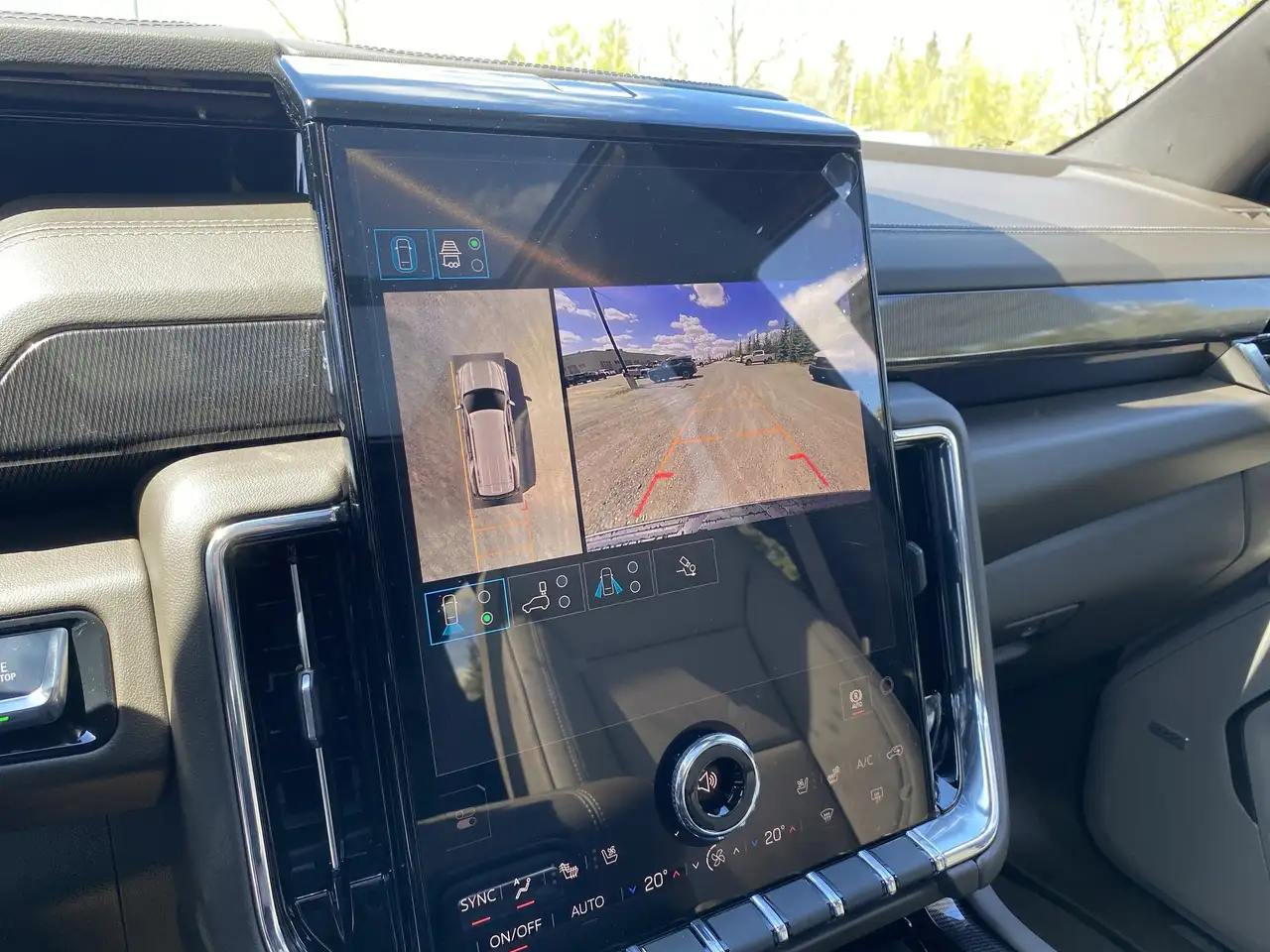 GMC Yukon снимка GMC Yukon