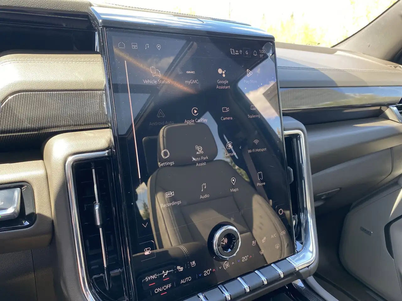 GMC Yukon снимка GMC Yukon