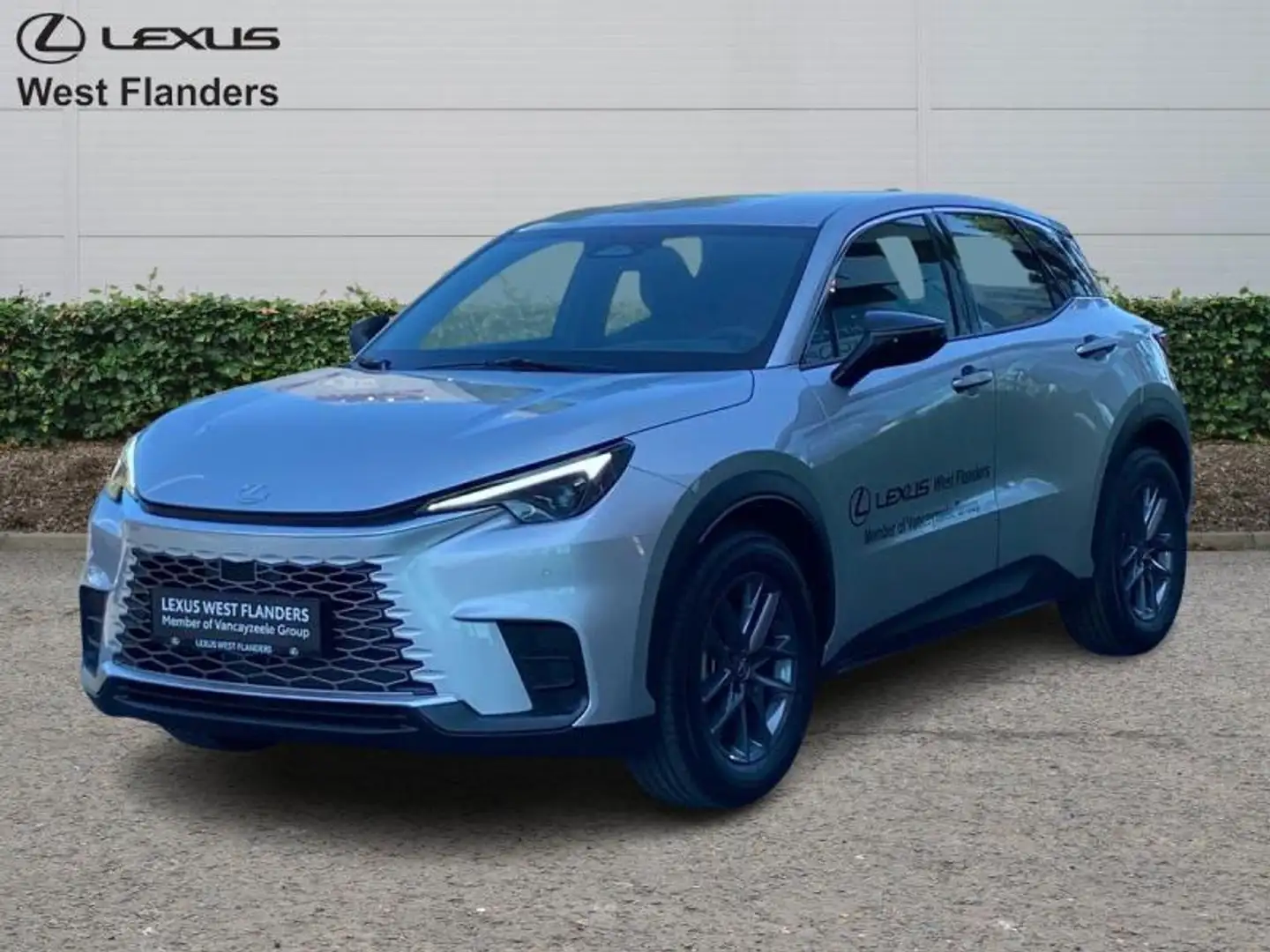 Lexus LBX Base + Comfort Pack & Parking Argento - 1