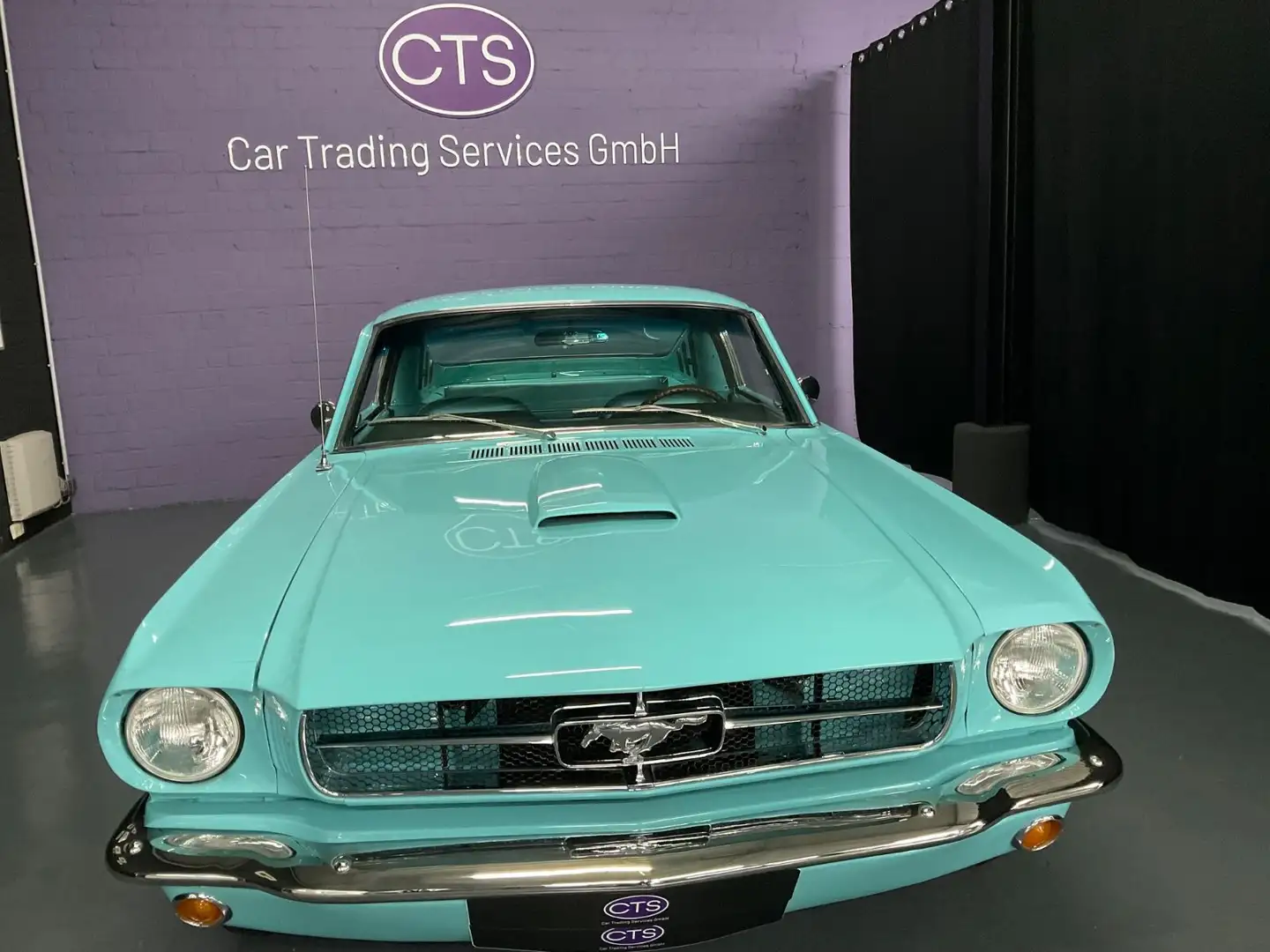 Ford Mustang 2 Door Fastback  Automatik - 2