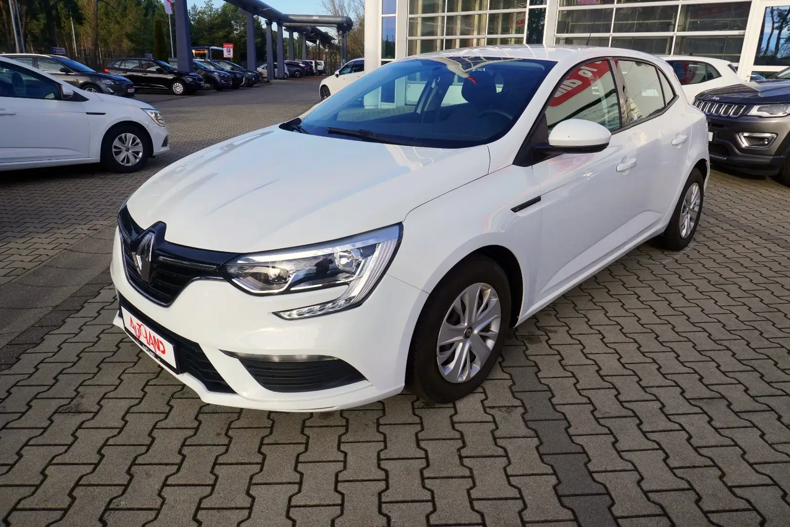 Renault Megane 1.3 TCE Life LED Klima PDC Bluetooth Blanc - 2