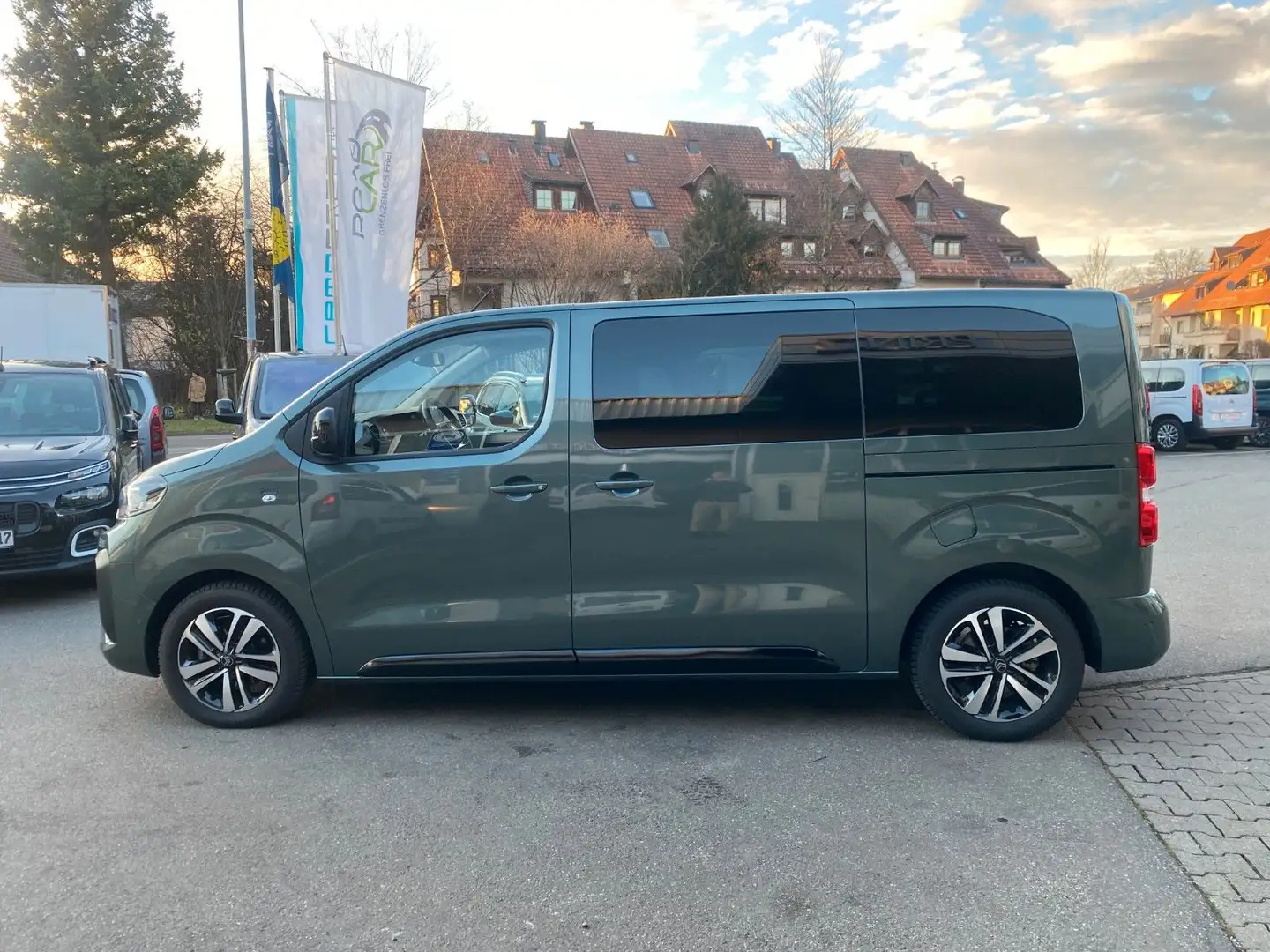 Citroen Spacetourer Spacetourer Plus M 180 PS Automatik*8-Sitze*AHK Verde - 2
