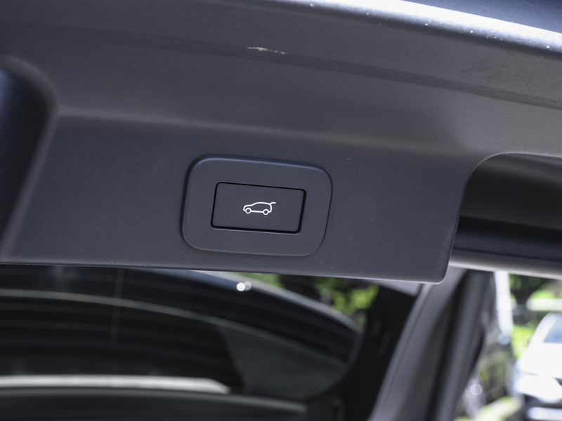 Jaguar F-Pace D300 R-Dynamic SE AWD NAVI BLACK PACK AHK — photo 9