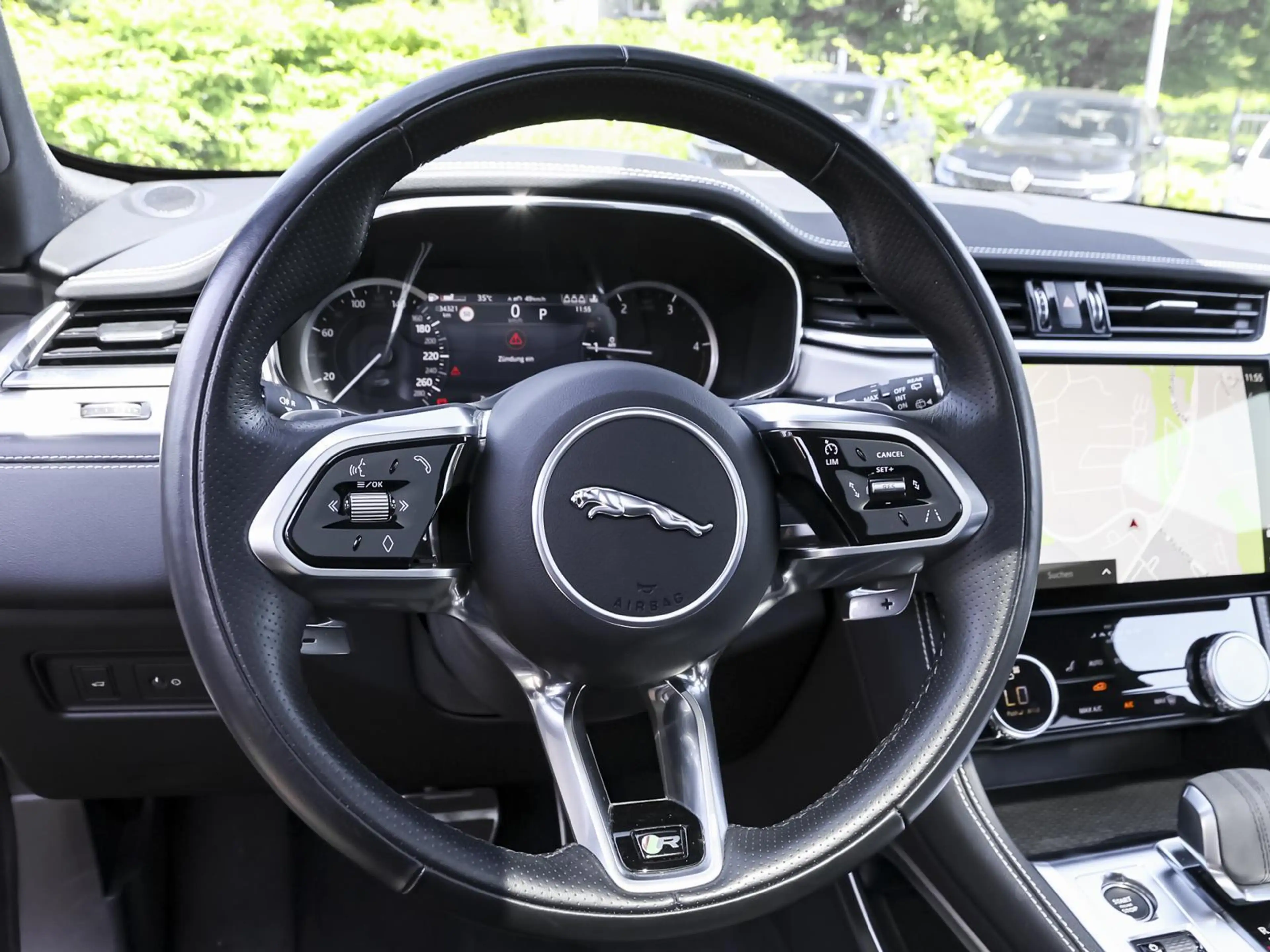 Jaguar F-Pace D300 R-Dynamic SE AWD NAVI BLACK PACK AHK — photo 11
