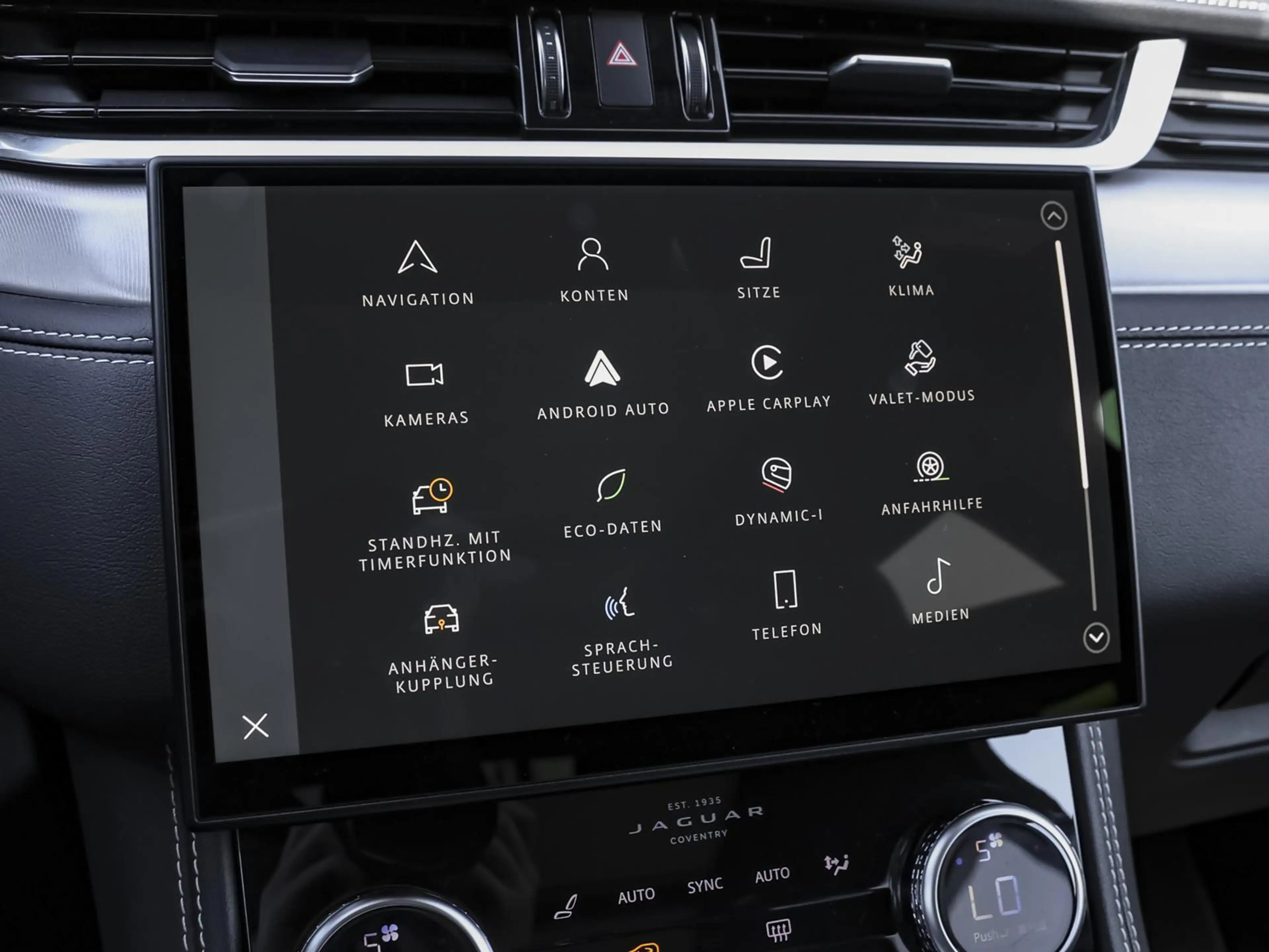 Jaguar F-Pace D300 R-Dynamic SE AWD NAVI BLACK PACK AHK — photo 13