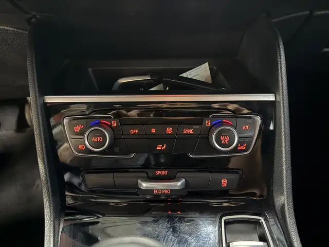 BMW 2 Series view 9