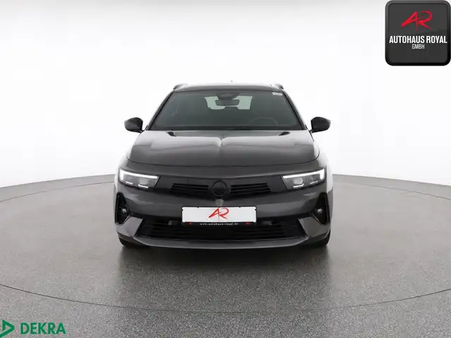 Opel Astra view 8