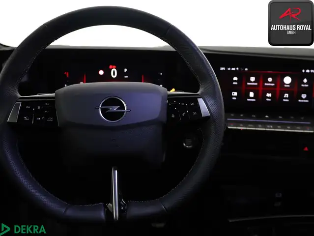 Opel Astra view 15