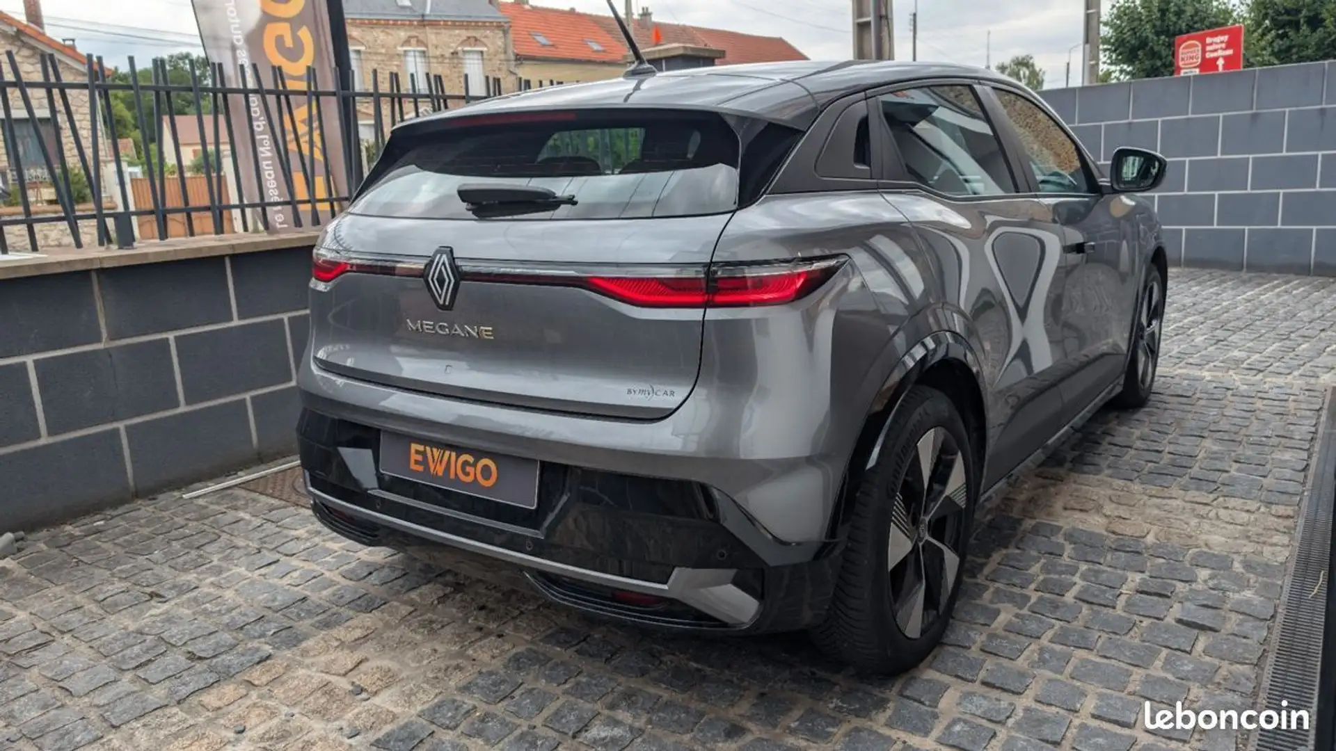 Renault Megane ev60 e-tech equilibre 220ch optimum charge soh 94% Grijs - 2