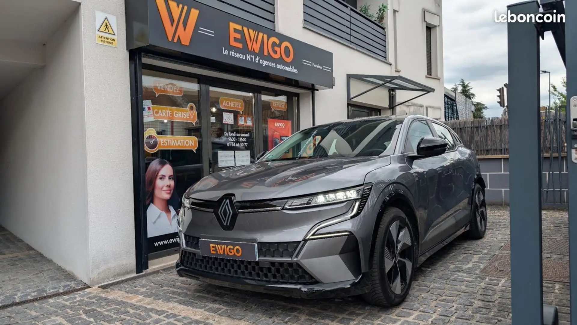 Renault Megane ev60 e-tech equilibre 220ch optimum charge soh 94% Grijs - 1