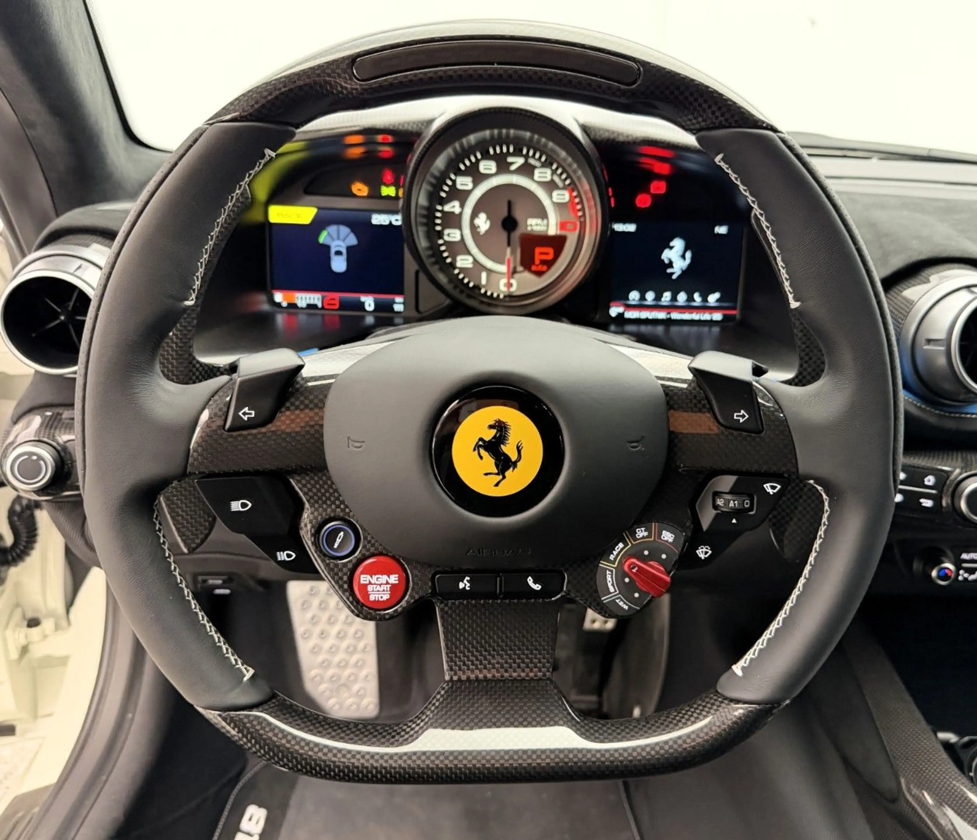 Ferrari 812 Competizione — photo 8