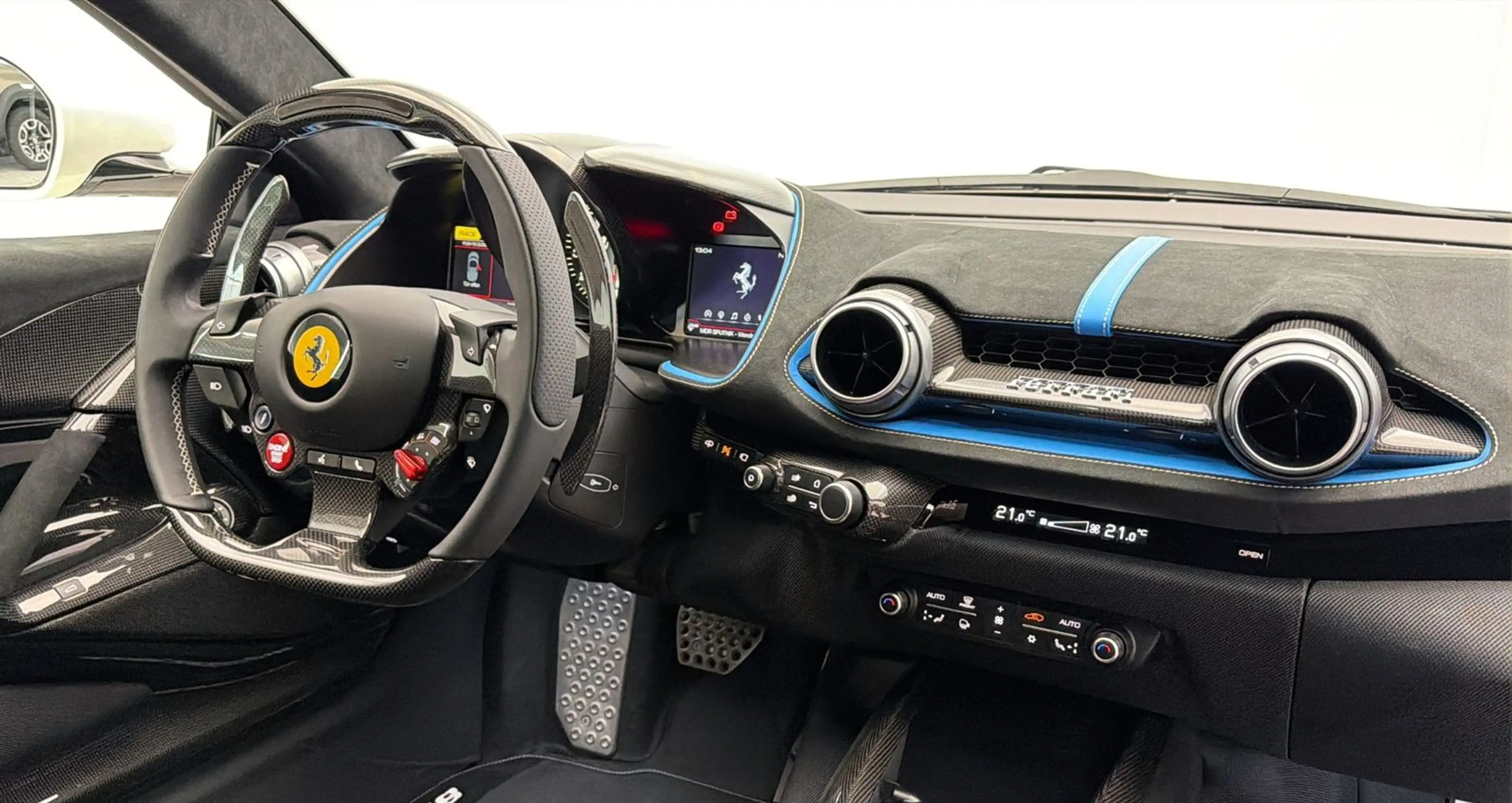 Ferrari 812 Competizione — photo 7