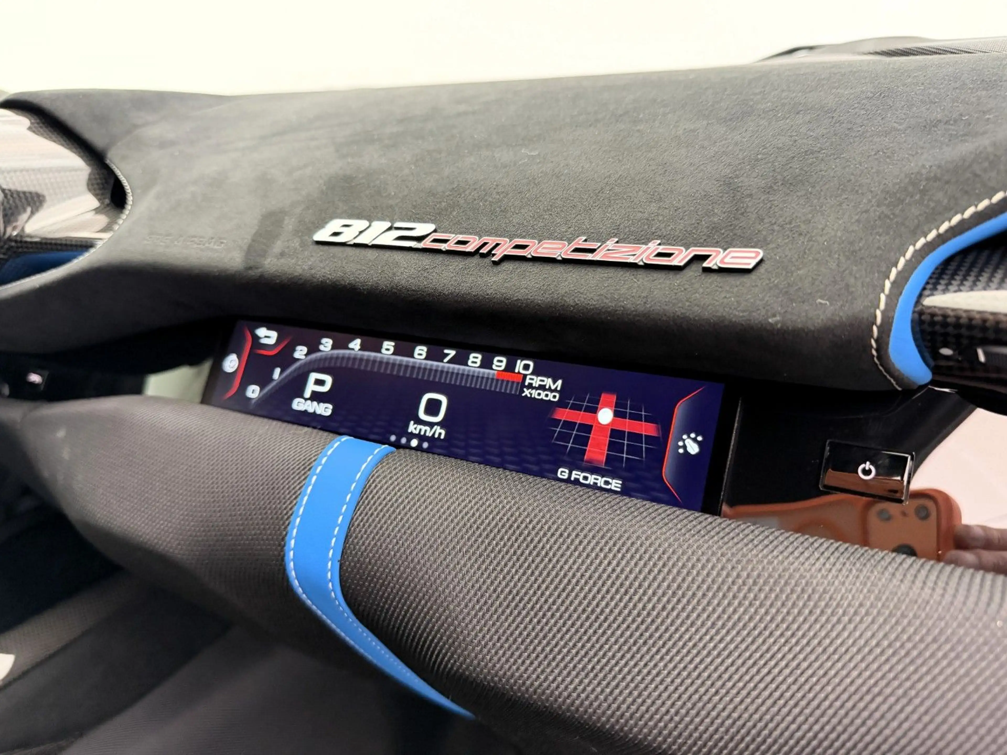 Ferrari 812 Competizione — photo 14
