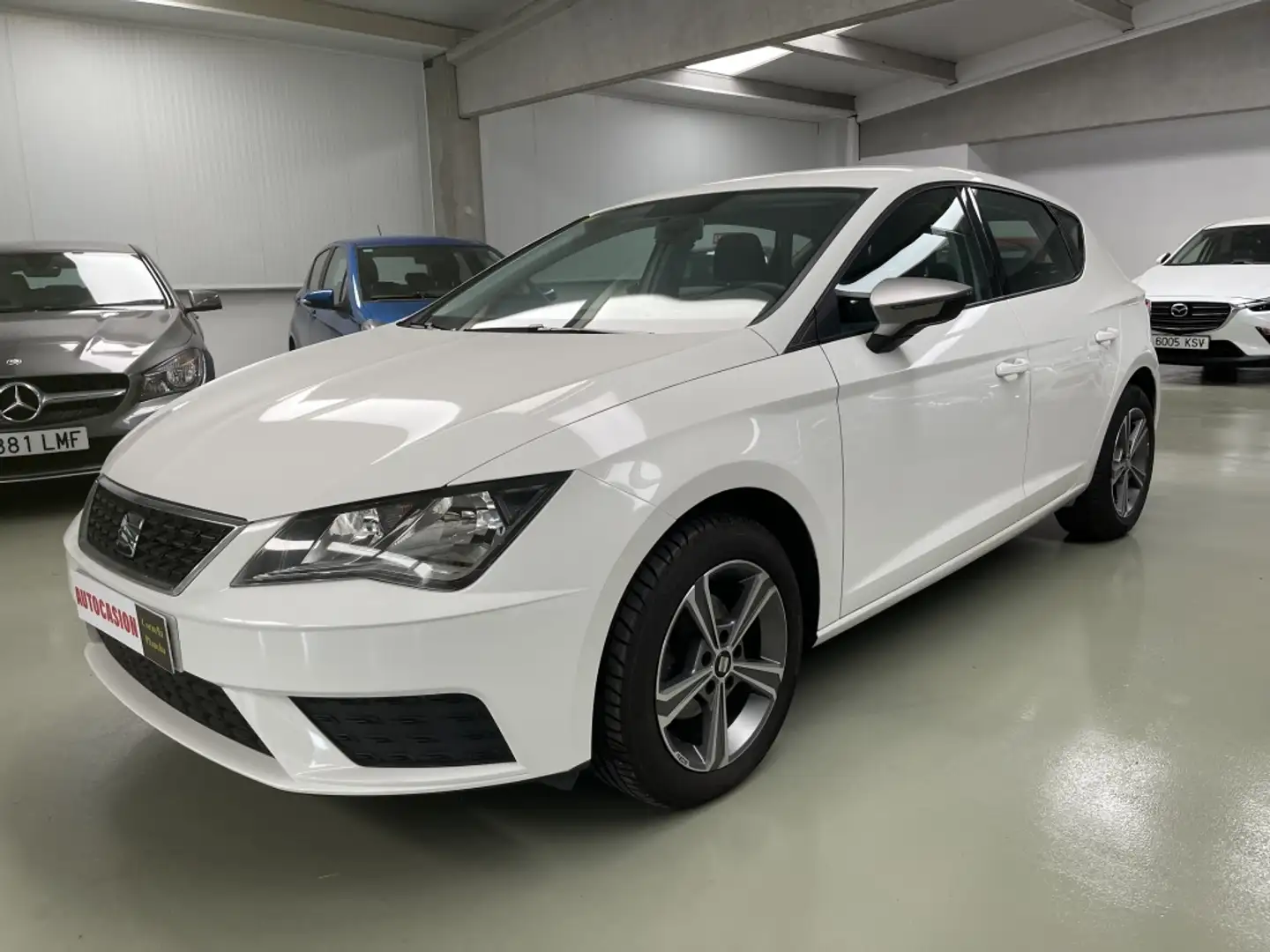 SEAT Leon 1.6TDI CR Reference 90 Weiß - 2