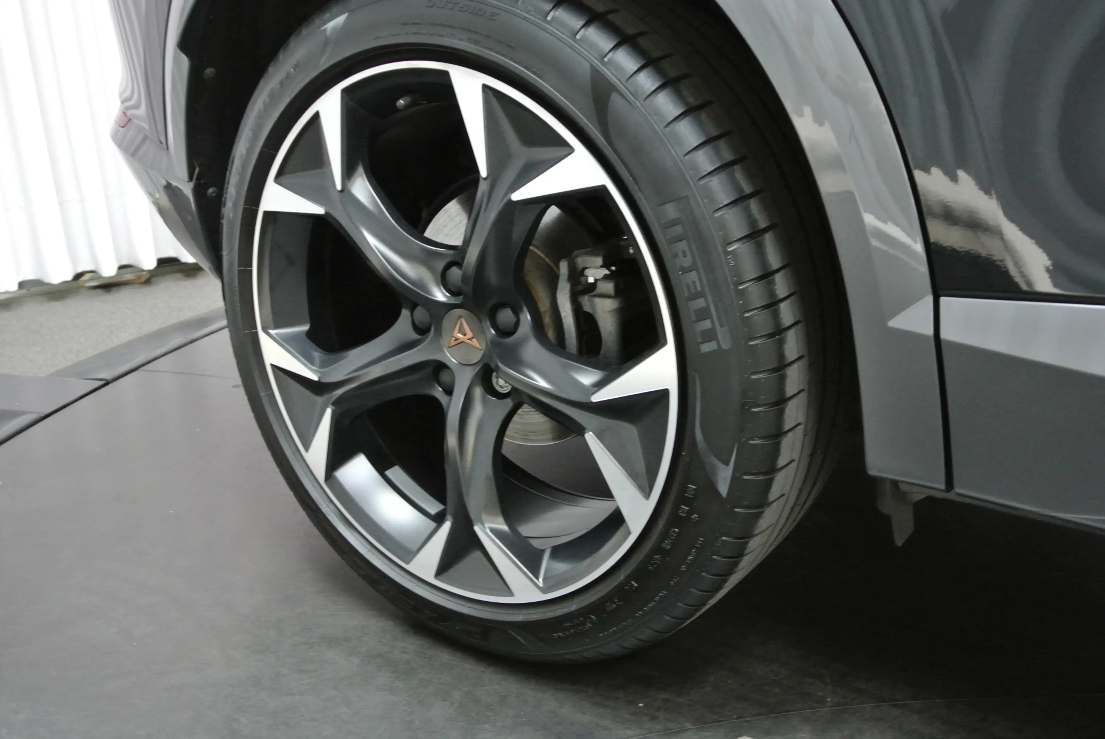 CUPRA Formentor — photo 12