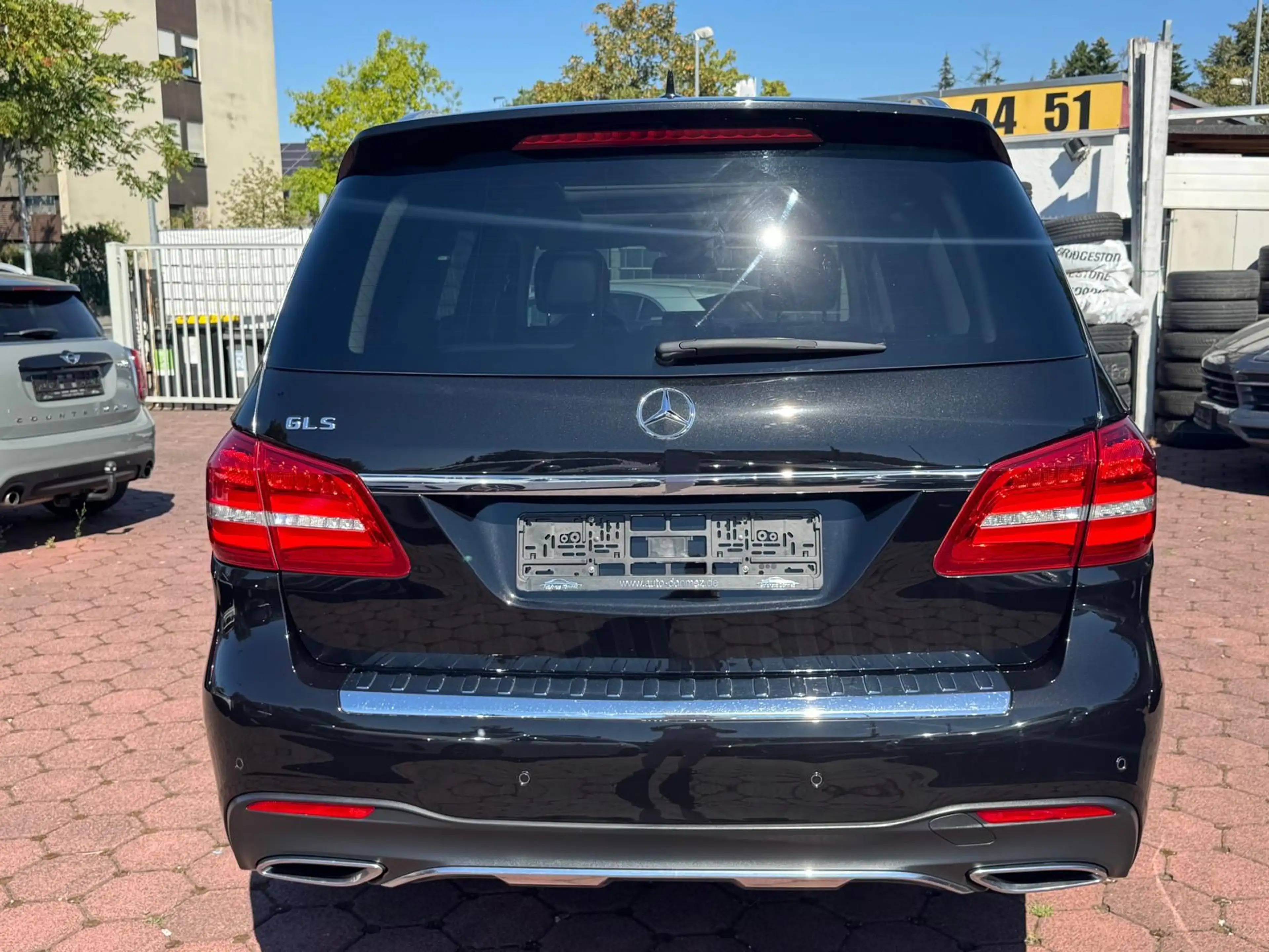 Mercedes-Benz GLS 350 d 4Matic AMG Line 7-SITZ PANO DISTR 360° — photo 6