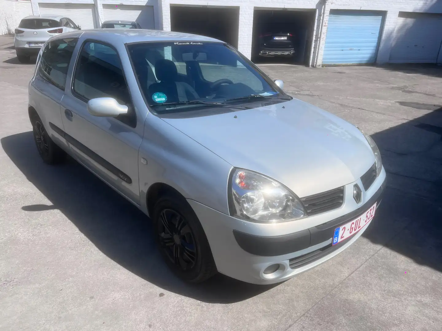 Renault Clio 1.2i 16v Authentique - 1