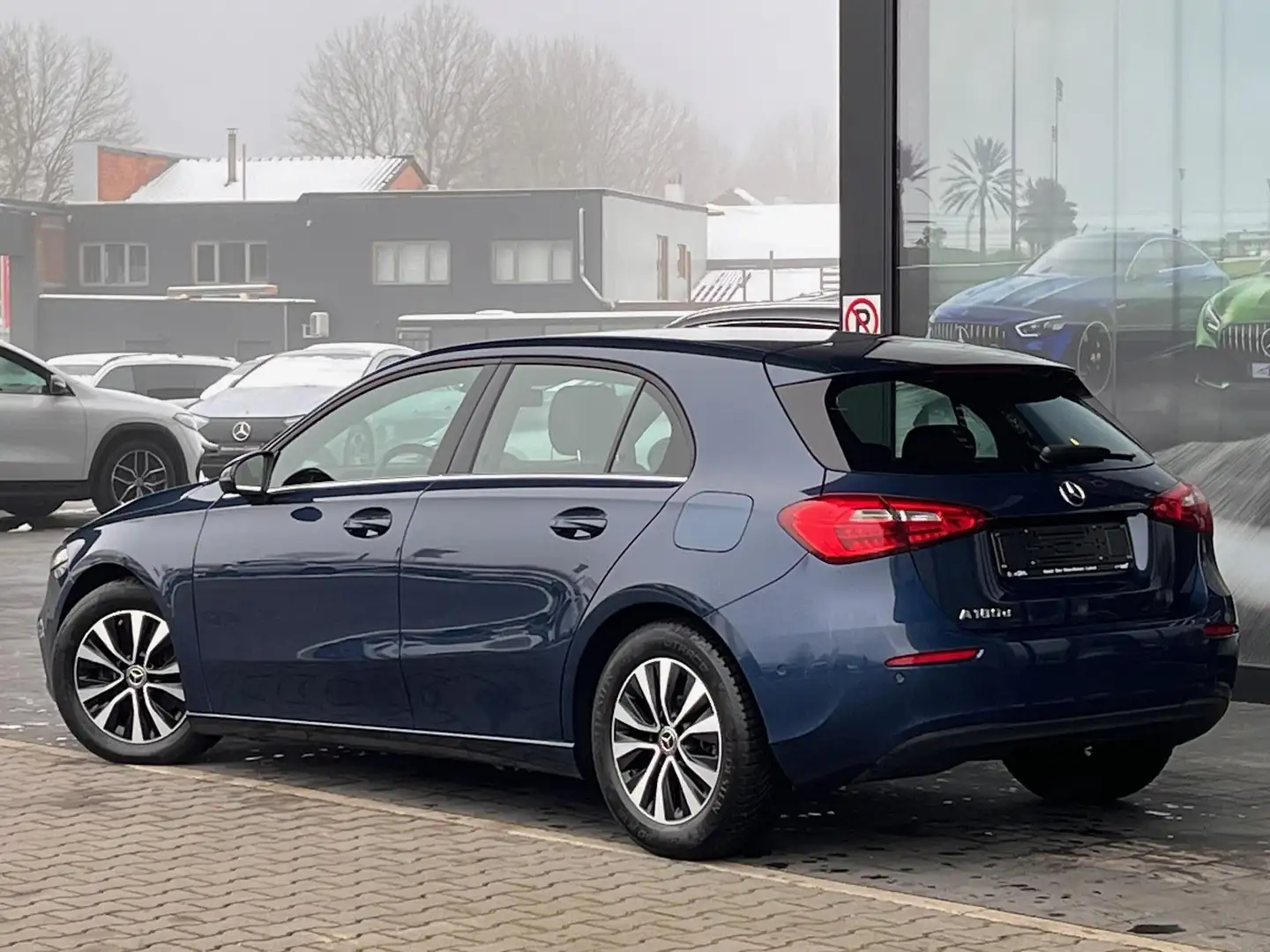 Mercedes-Benz A 180 d Bleu - 2