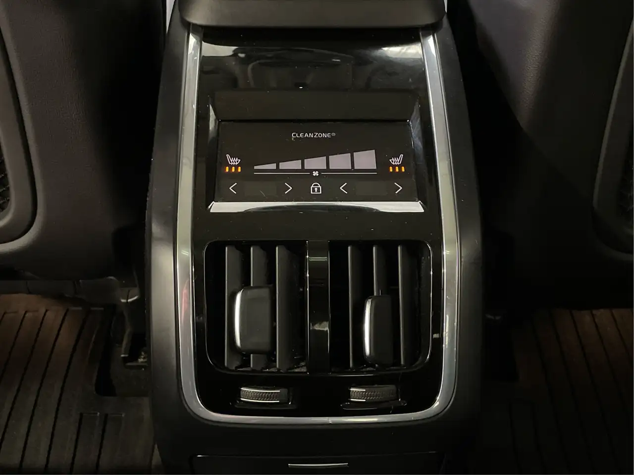 Volvo S90 снимка Volvo S90