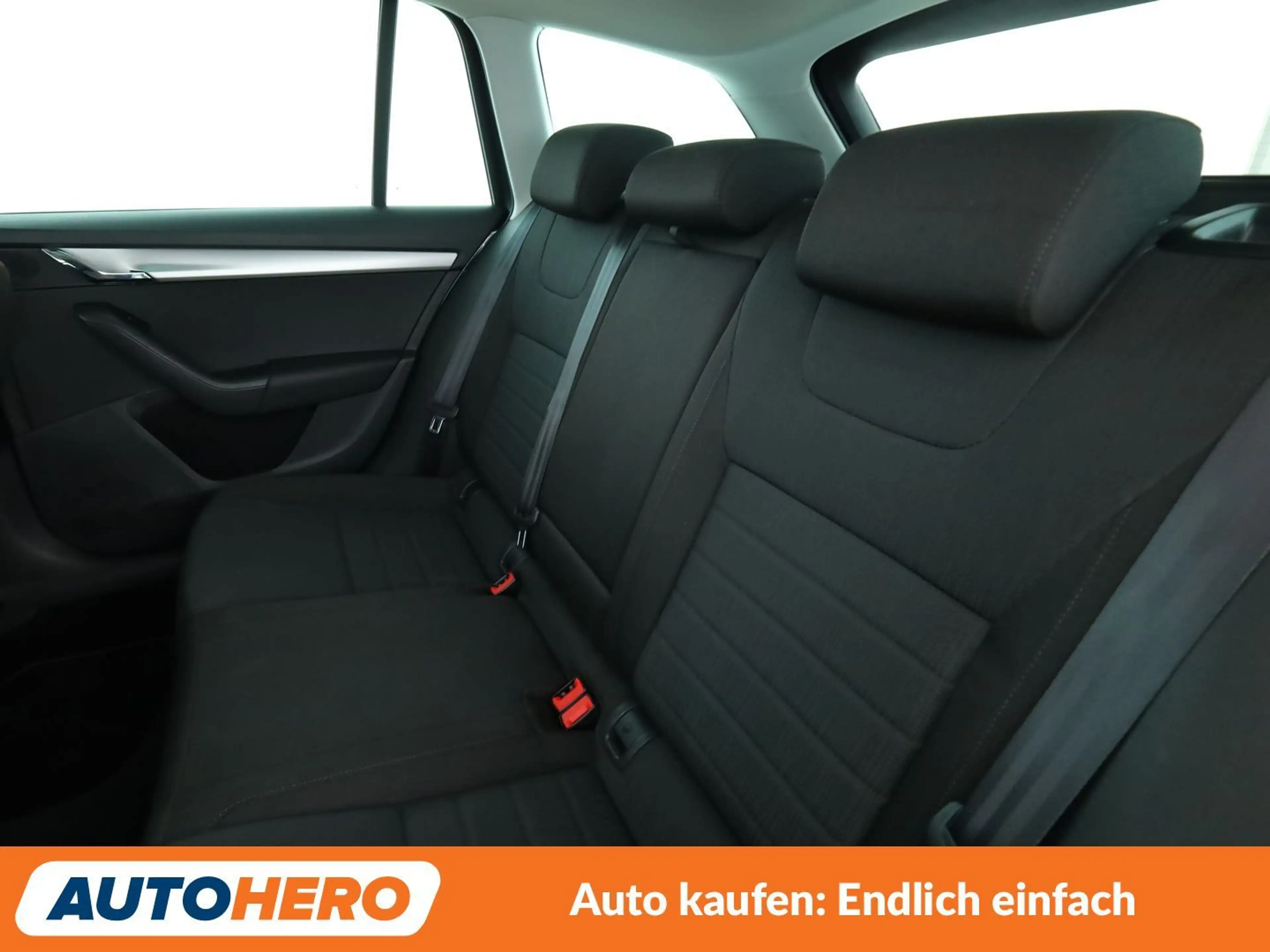 Skoda Octavia 1.4 TSI Edition*TEMPO*PDC*SHZ*ALU*KLIMA* — photo 14