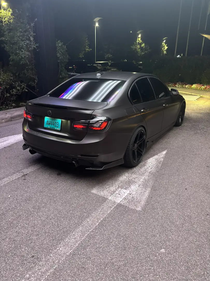 BMW 335 335i Sport-Aut. Luxury Line - 2