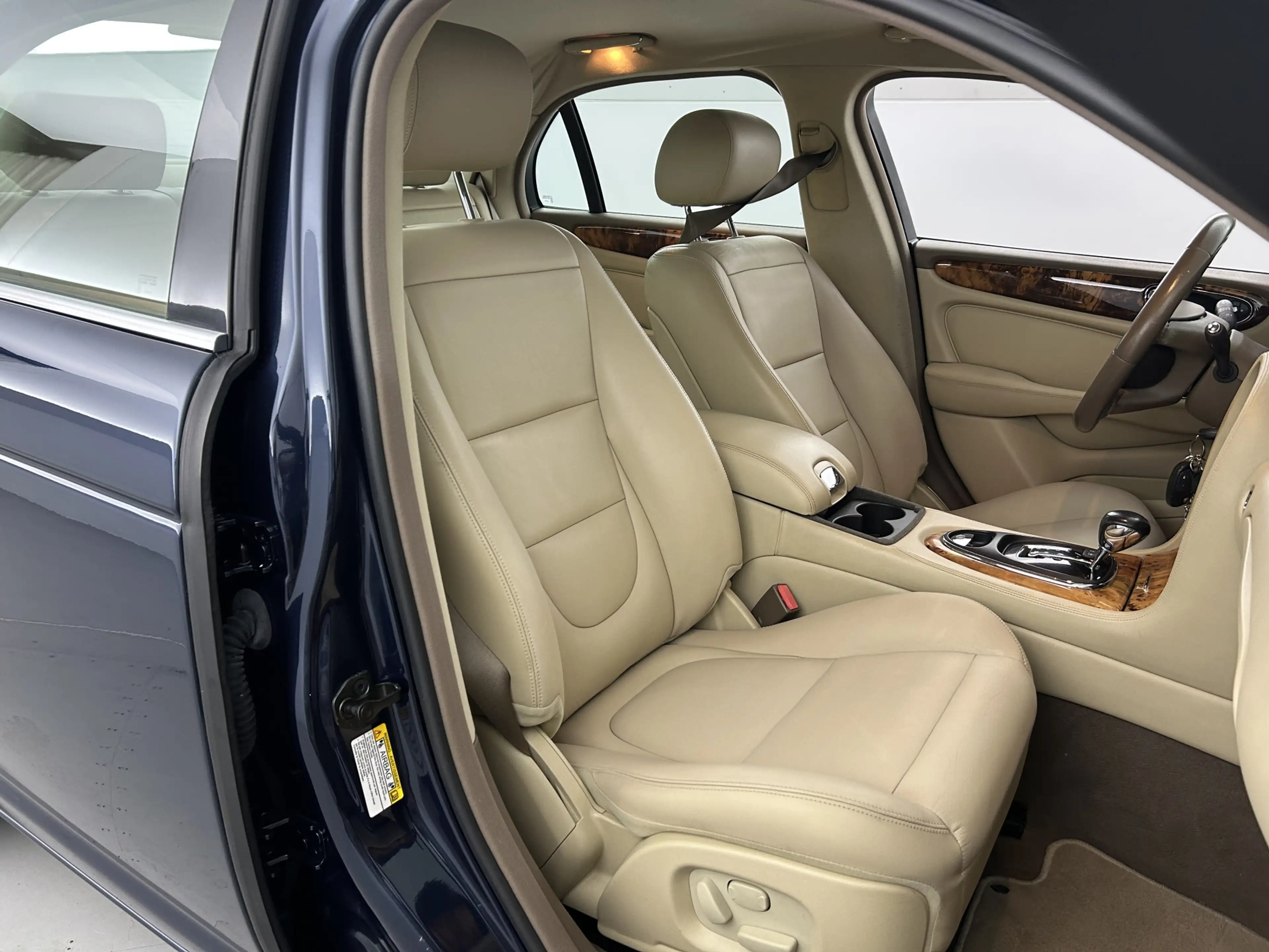 Jaguar XJ 3.5 V8 ORG NL/1STE Eigenaar/memory stoelen/Leder/1 — photo 27