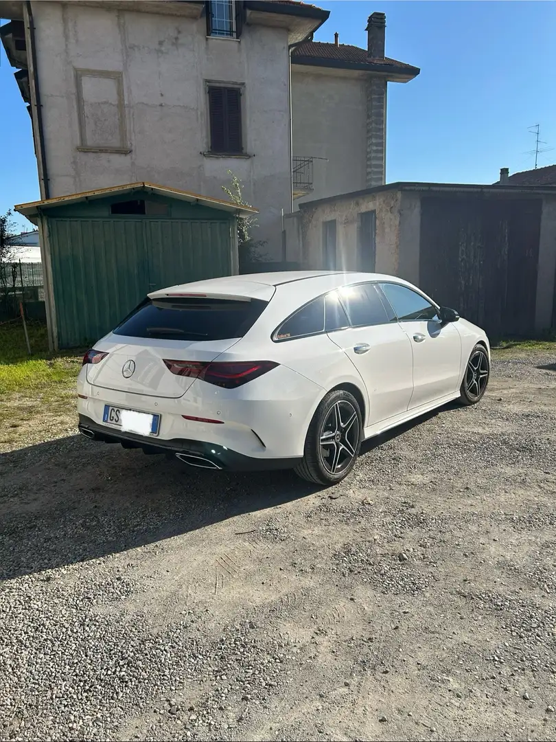 Mercedes-Benz CLA 180 Shooting Brake AMG Line Premium Plus auto - 2