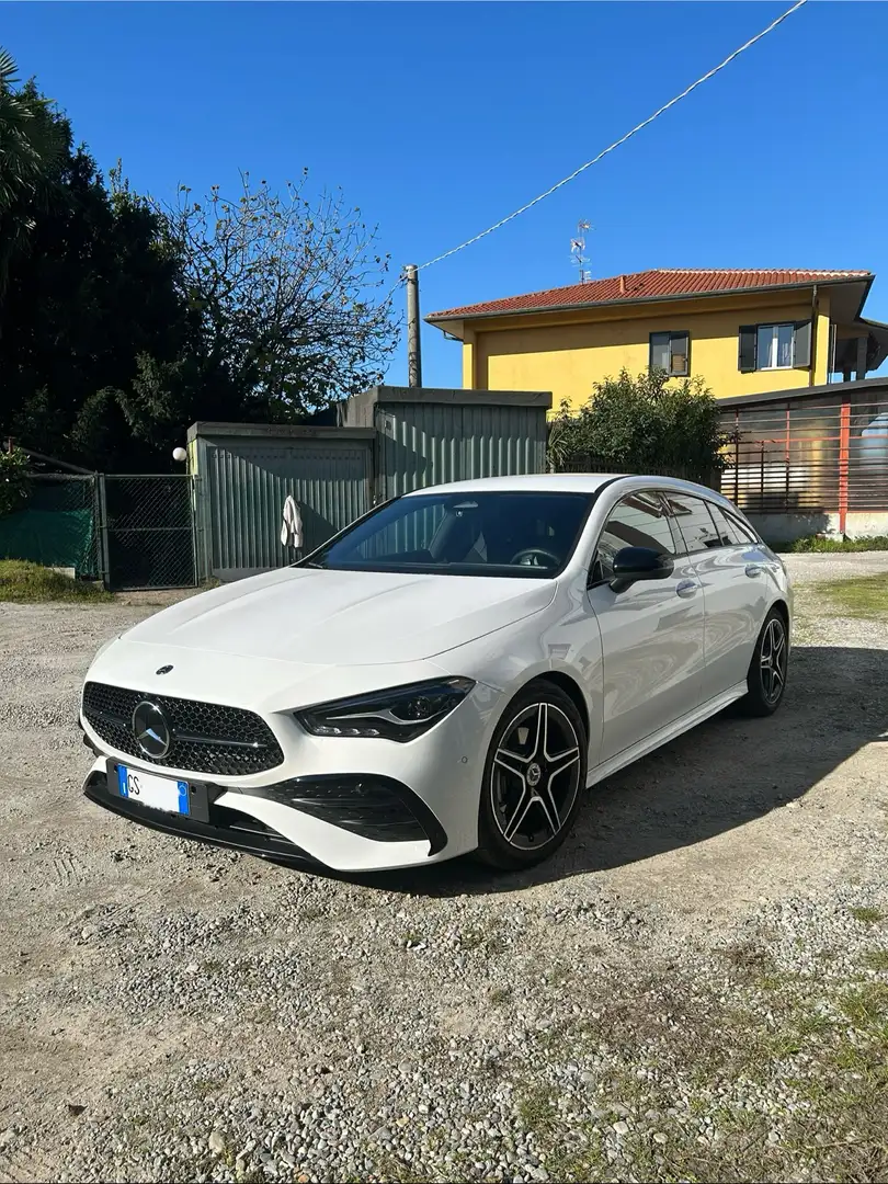 Mercedes-Benz CLA 180 Shooting Brake AMG Line Premium Plus auto - 1