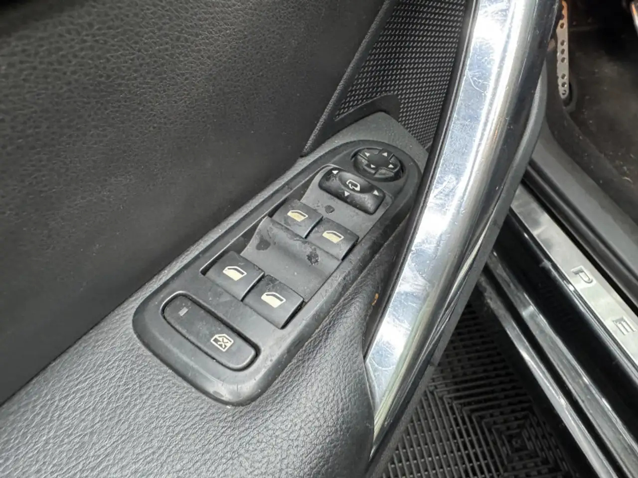 Peugeot 308 308 Coupé-Cabriolet — photo 6
