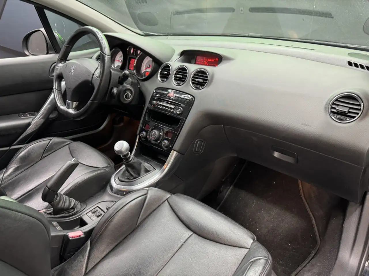Peugeot 308 308 Coupé-Cabriolet — photo 15